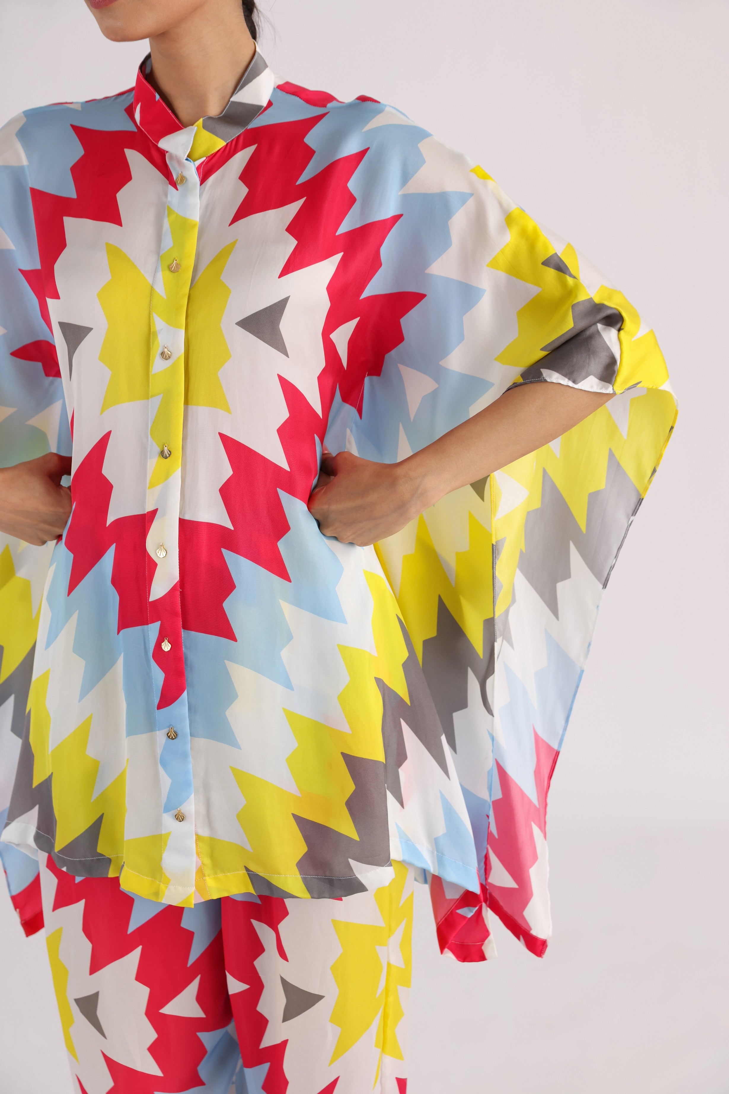 THE FLOW KAFTAN SHIRT