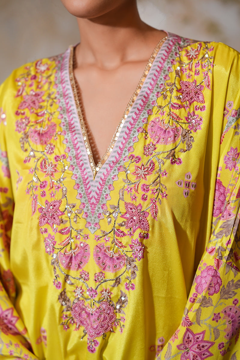 Nargis Naayab Kaftan