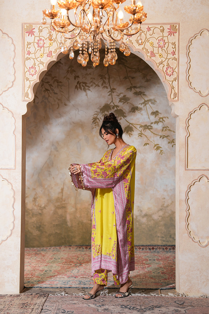 Nargis Naayab Kaftan
