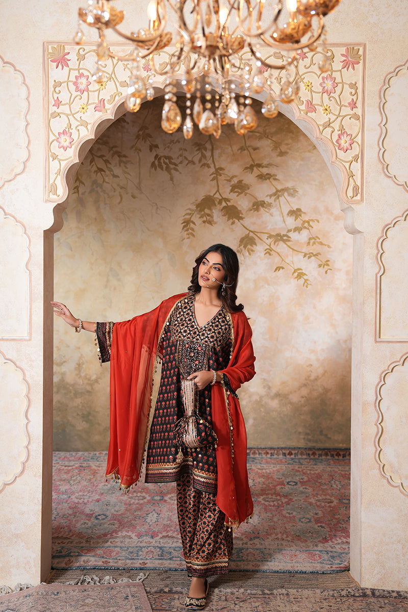 Siyah Sitara Kurta Set With Dupatta