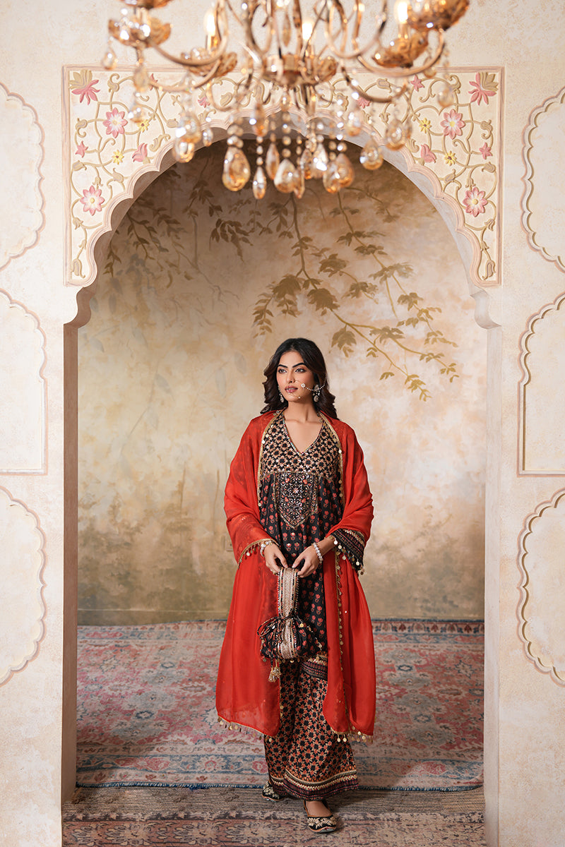 Siyah Sitara Kurta