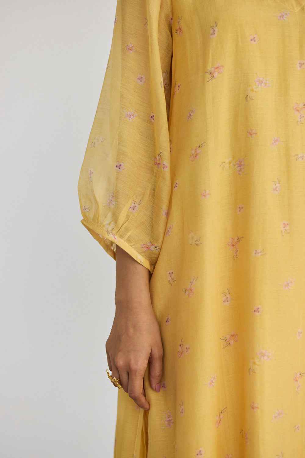 LEMON AND IVORY FLORRETE SET