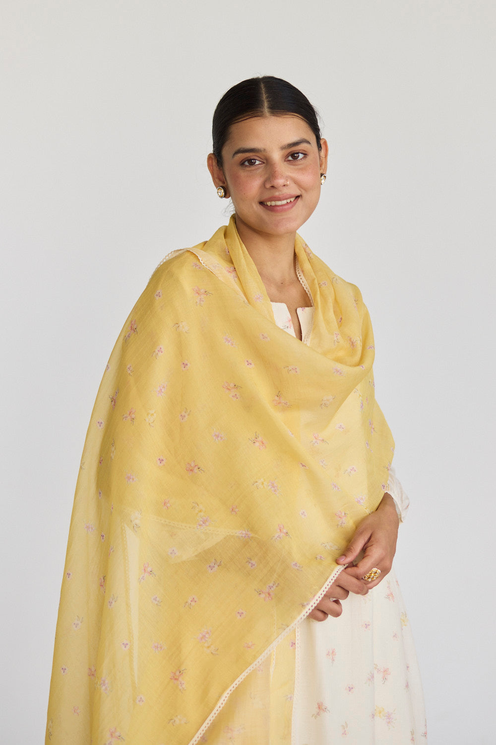 IVORY AND LEMON FLORRETE SET