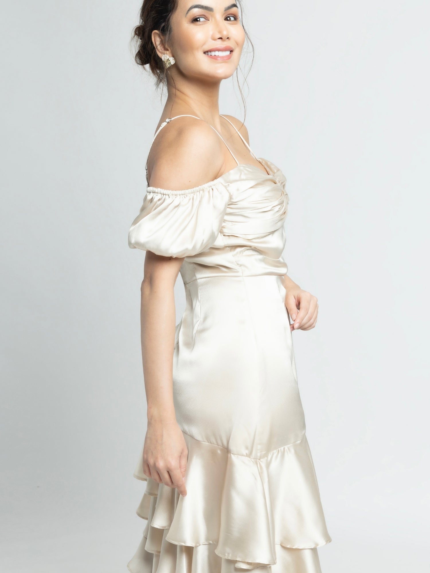Creamy Puff Midi Dress