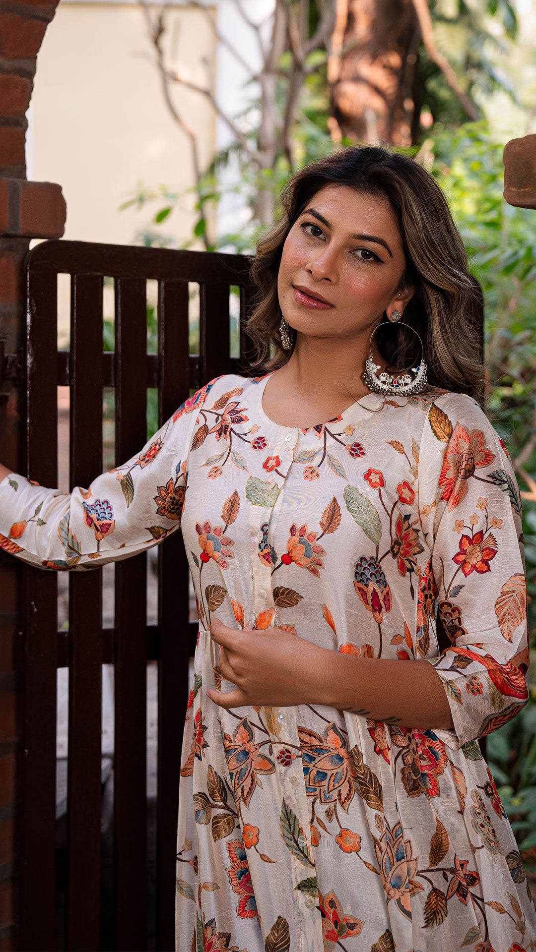 IMARA FOREST JAAL SILK KURTA WITH SMALL BUTTI PANTS - OFF WHITE
