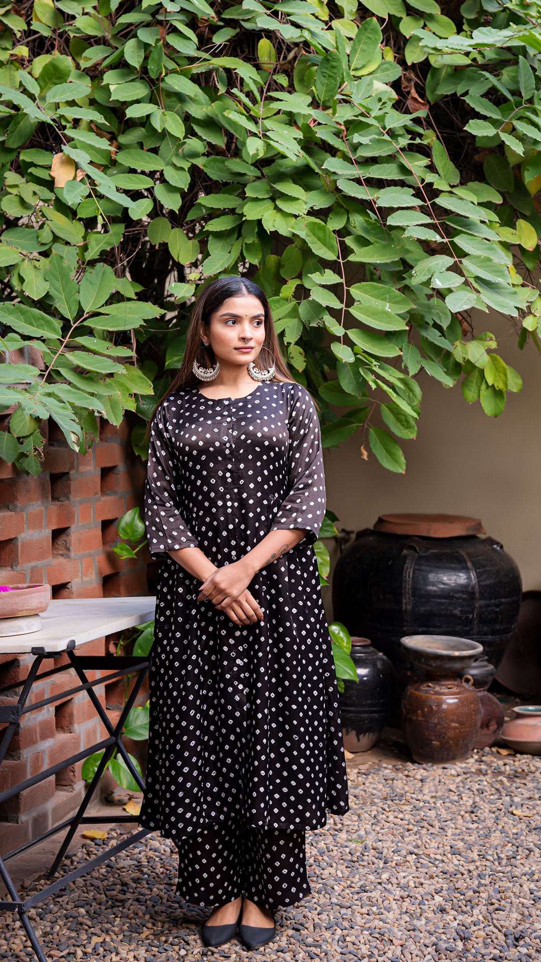 BANDHANI KURTA SET IN SILK - BLACK