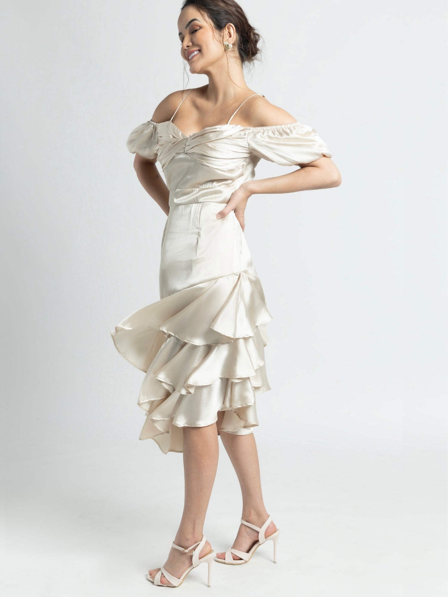 Creamy Puff Midi Dress