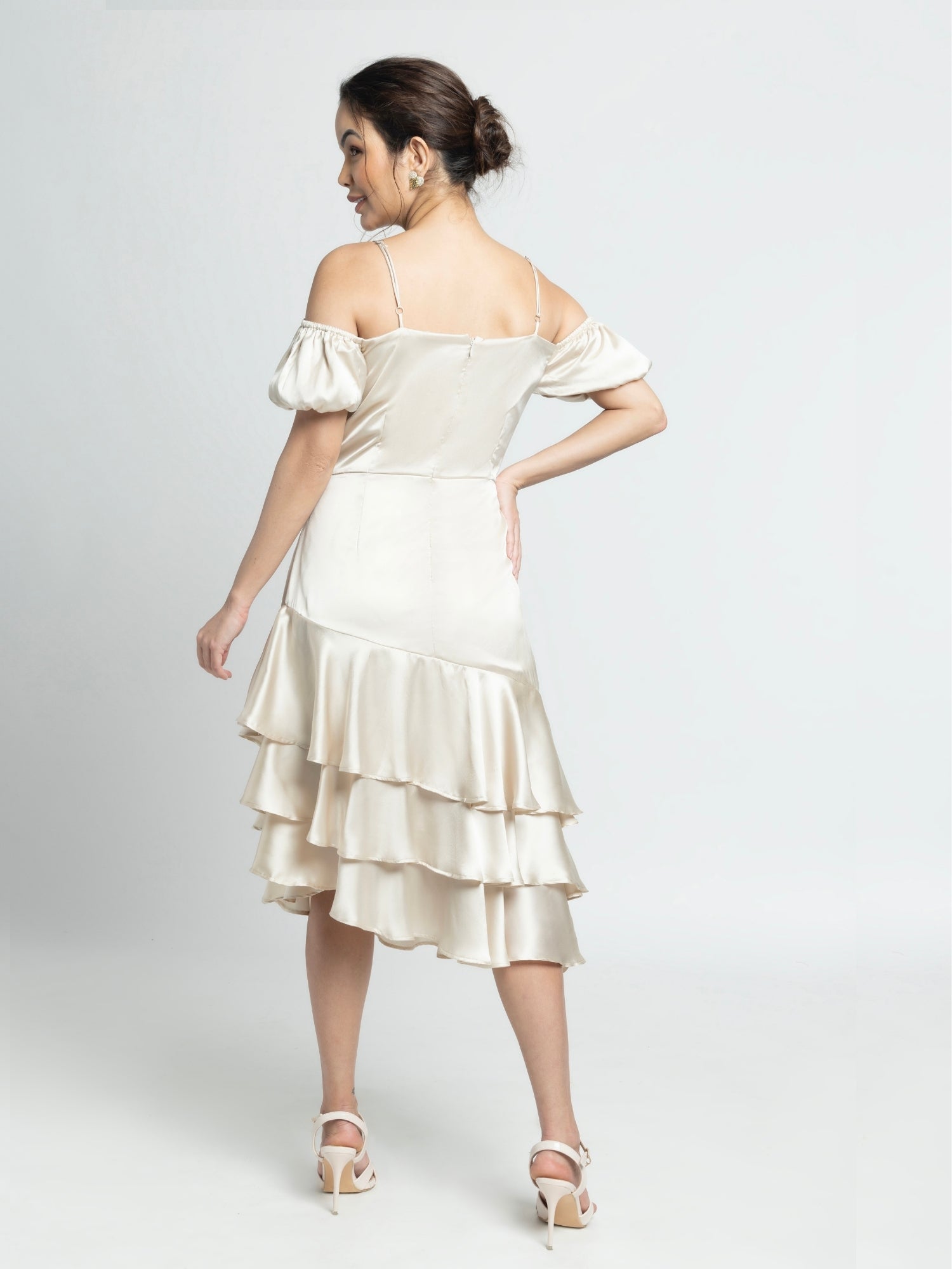Creamy Puff Midi Dress