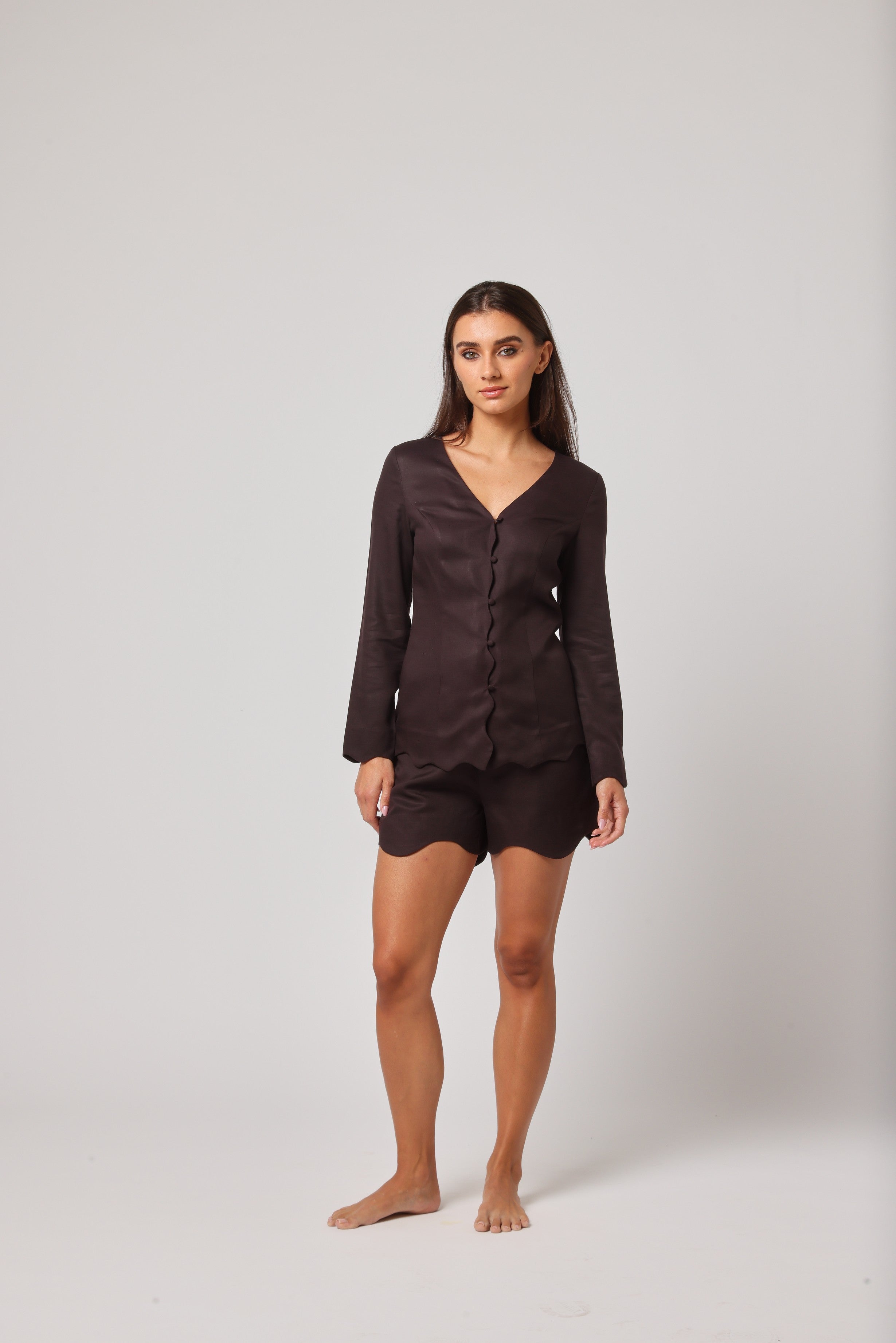 Arz Top – Strength and Sophistication in Linen