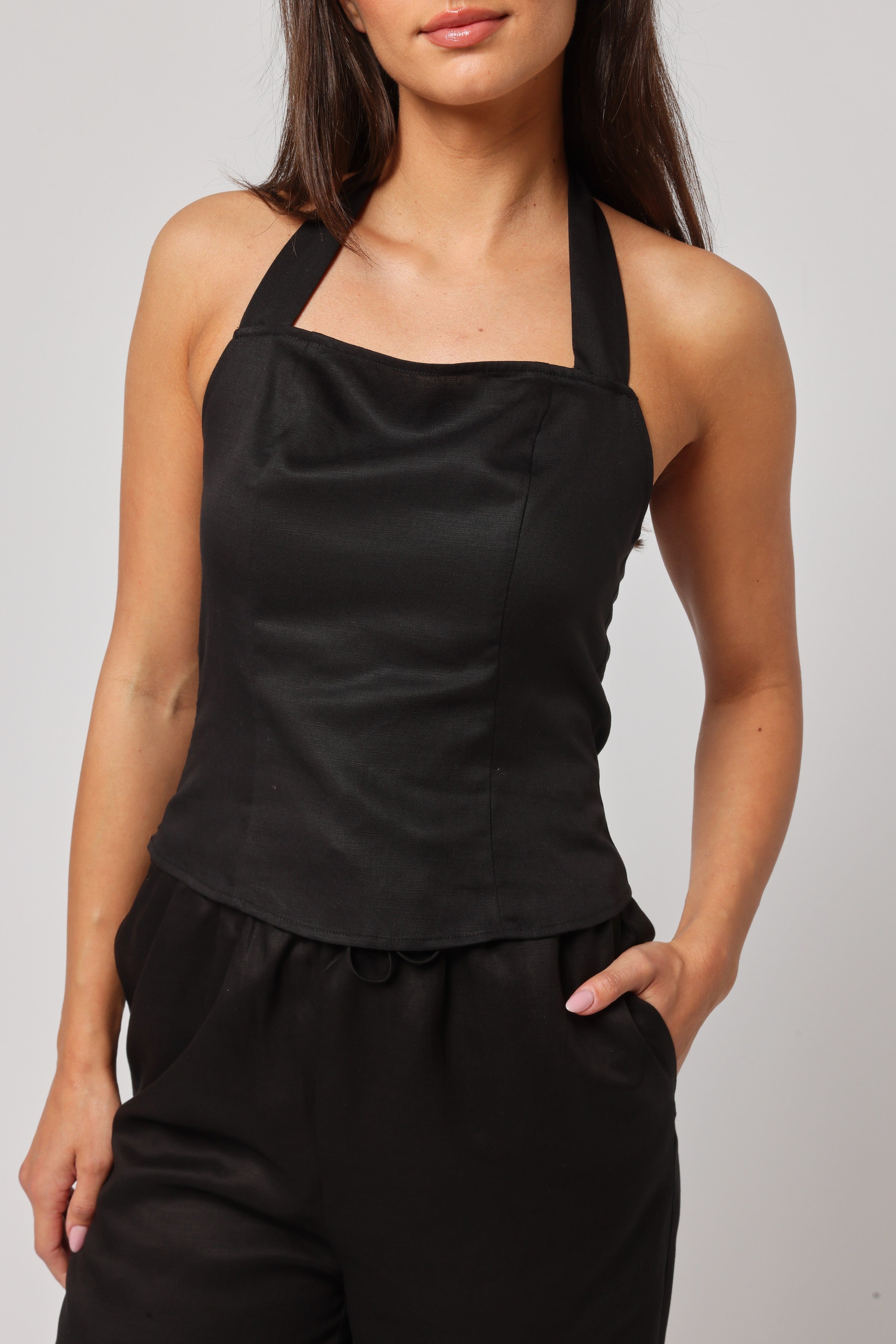 SAANJ Top – The Art of Effortless Sophistication