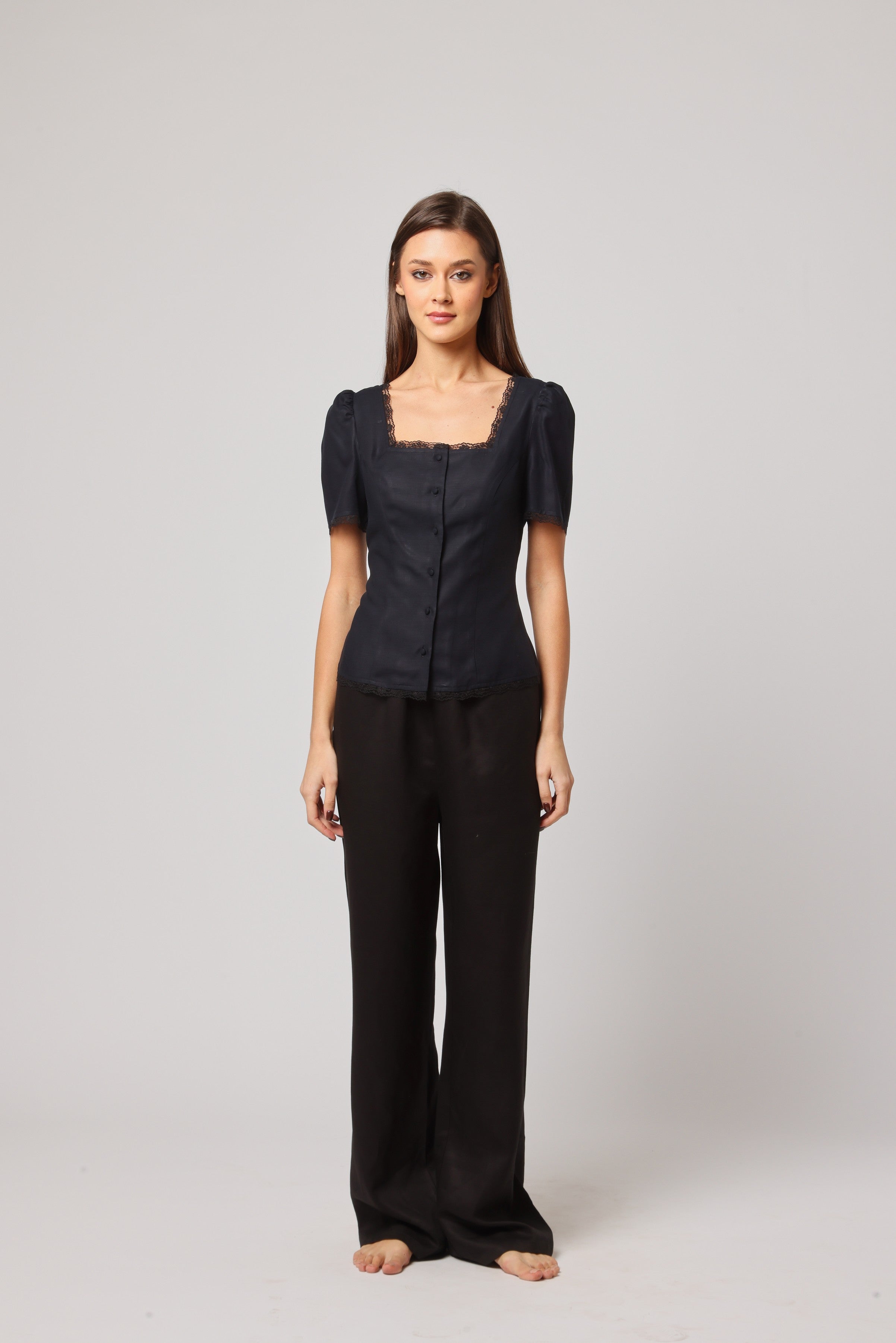Tara Top - Effortless Elegance in Linen