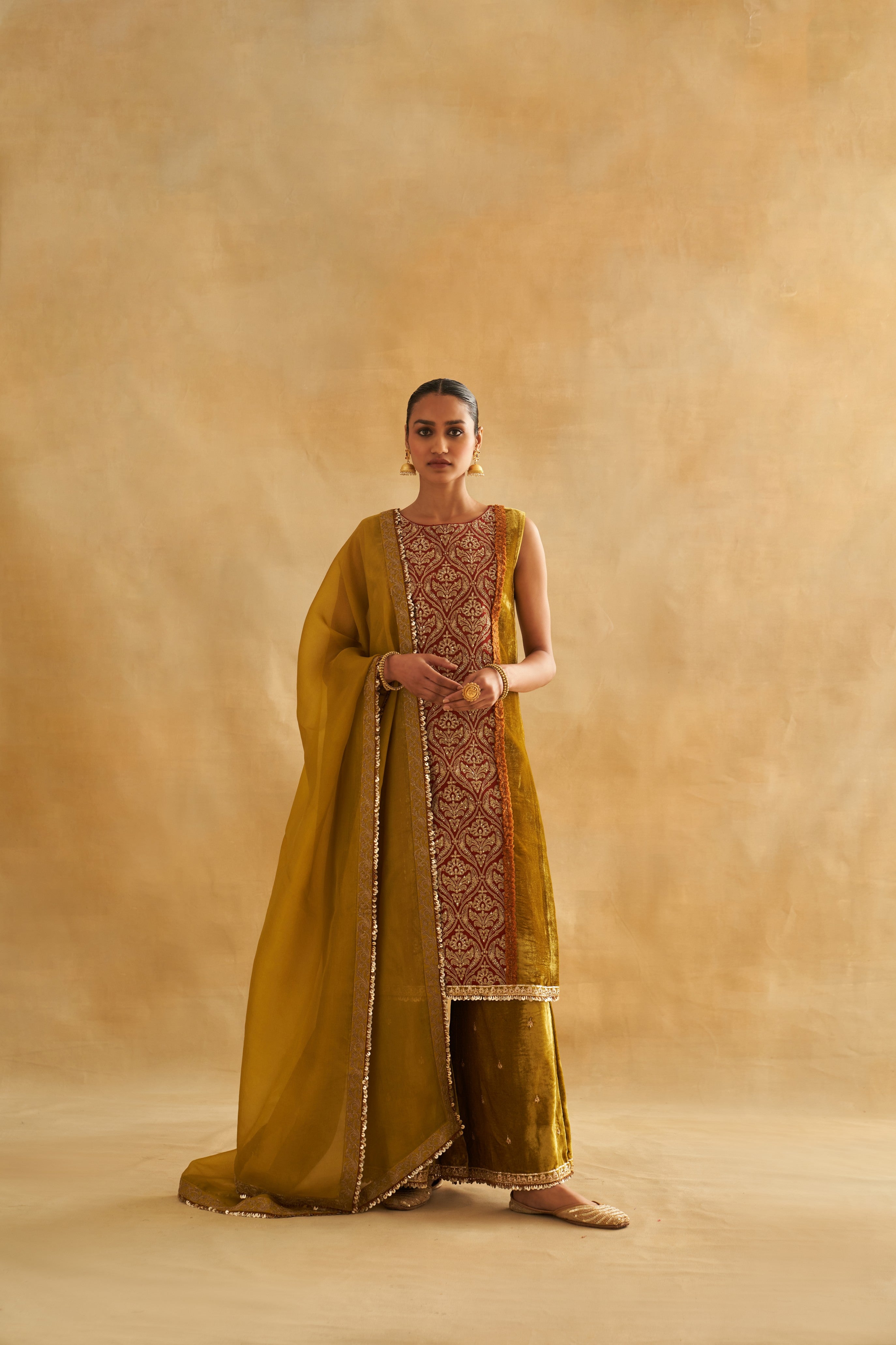Amrapali: Leaves of the Mango Tree