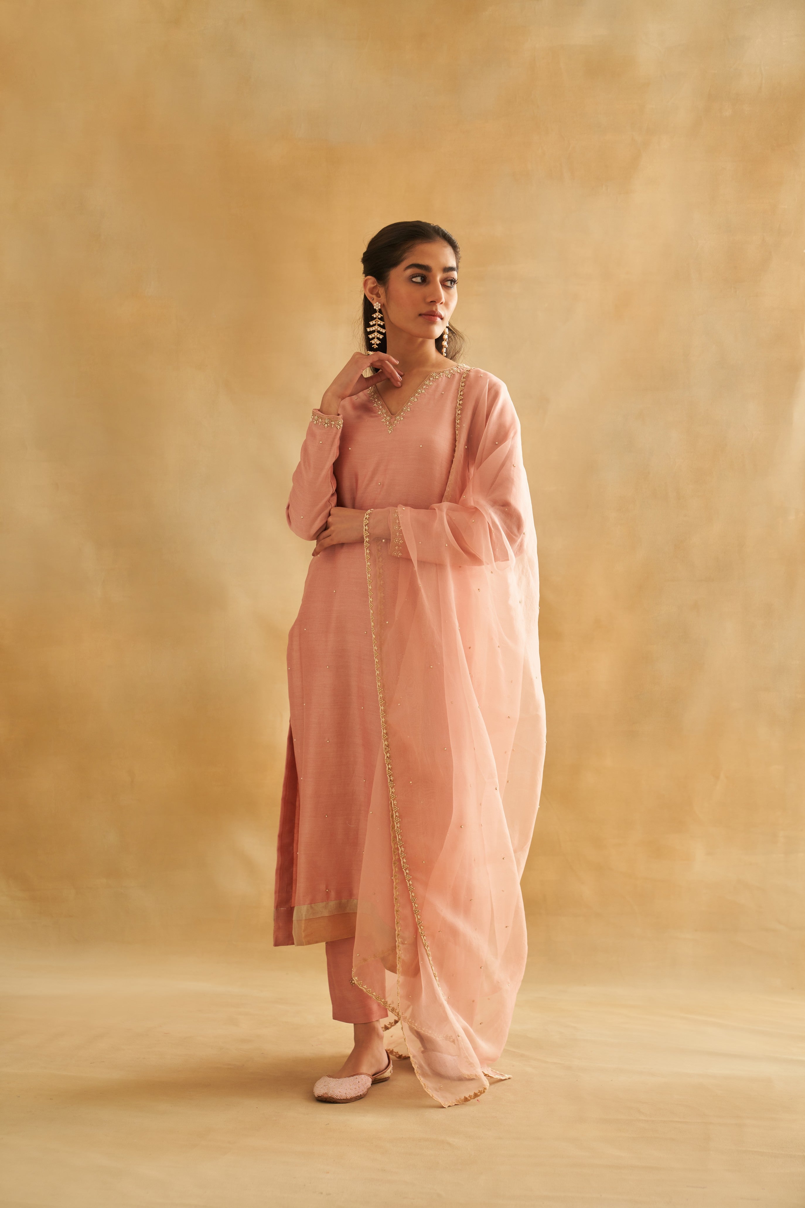 Lutfiya: graceful
