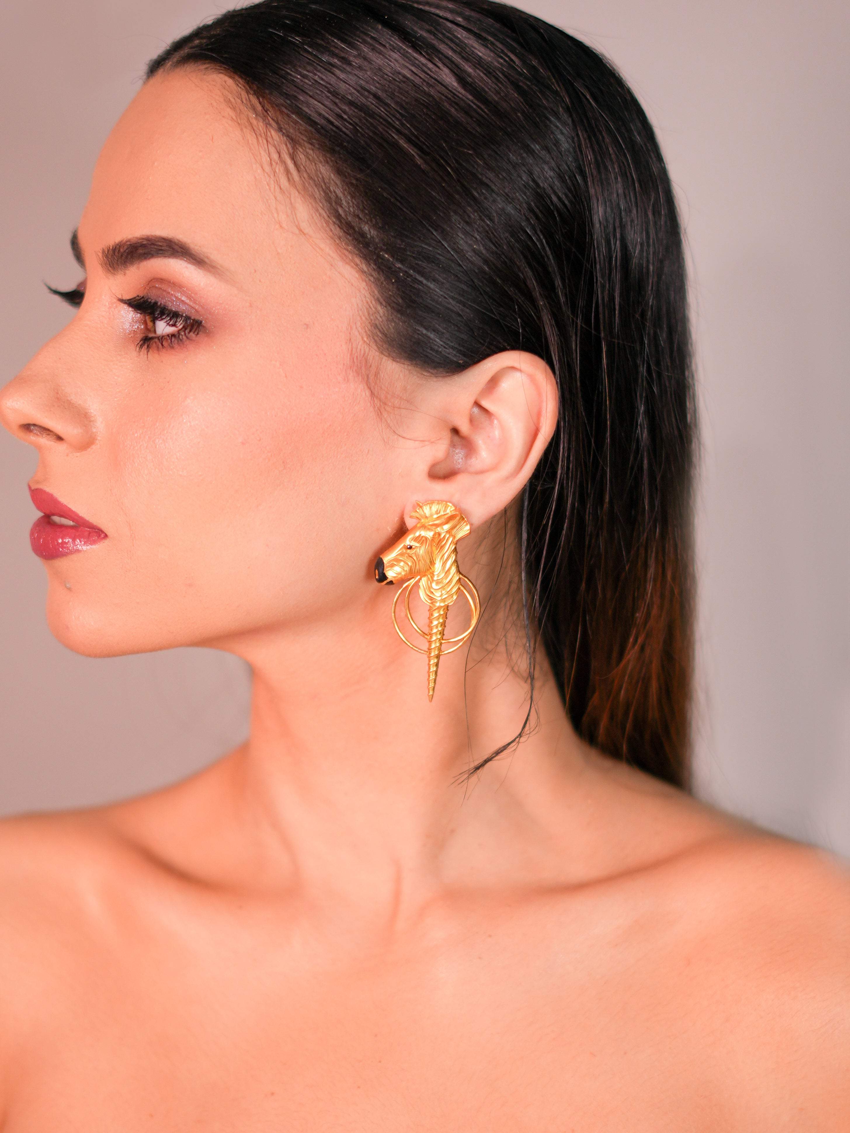 Zora Studs