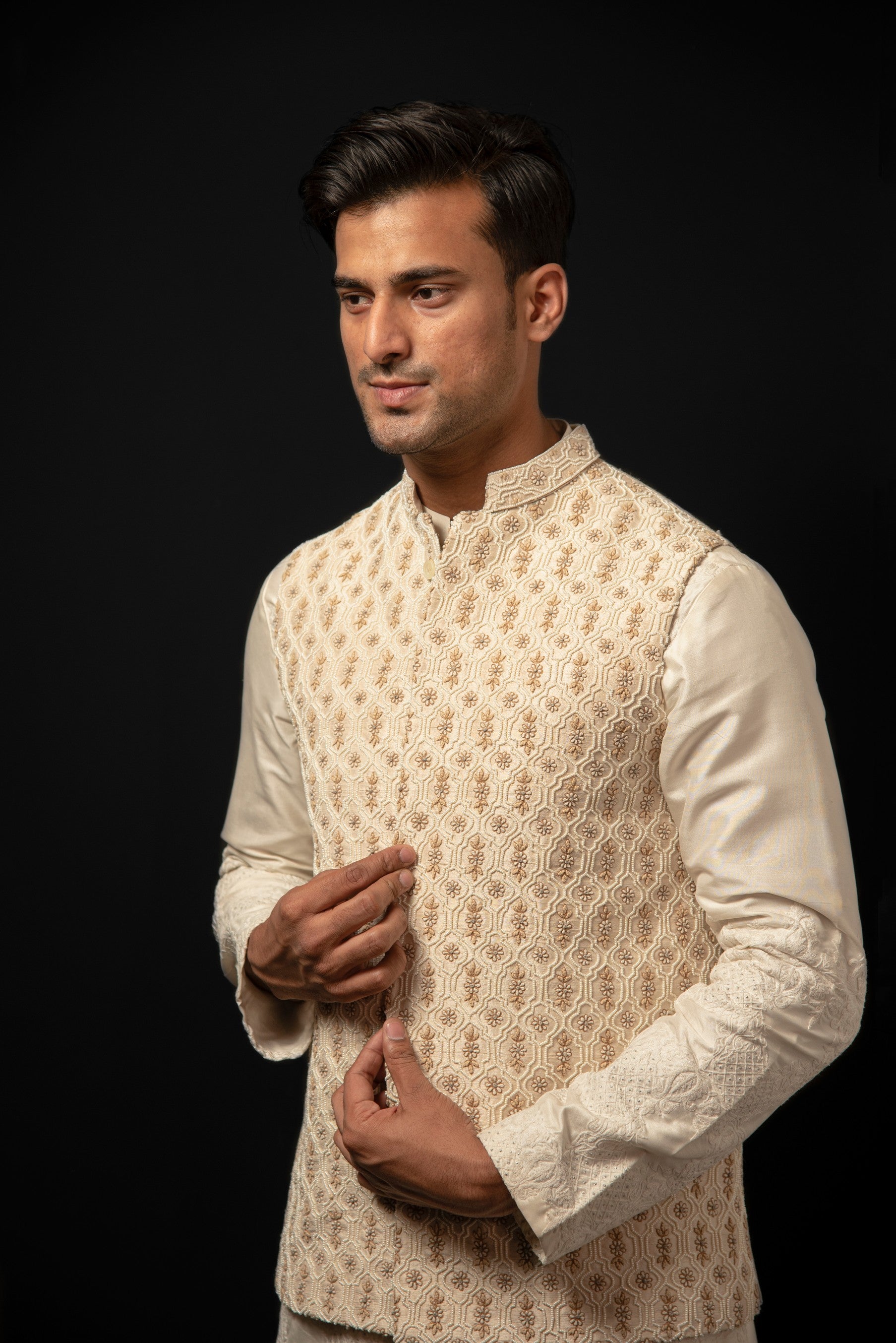 Ivory Raw Silk Embroidered Bandi