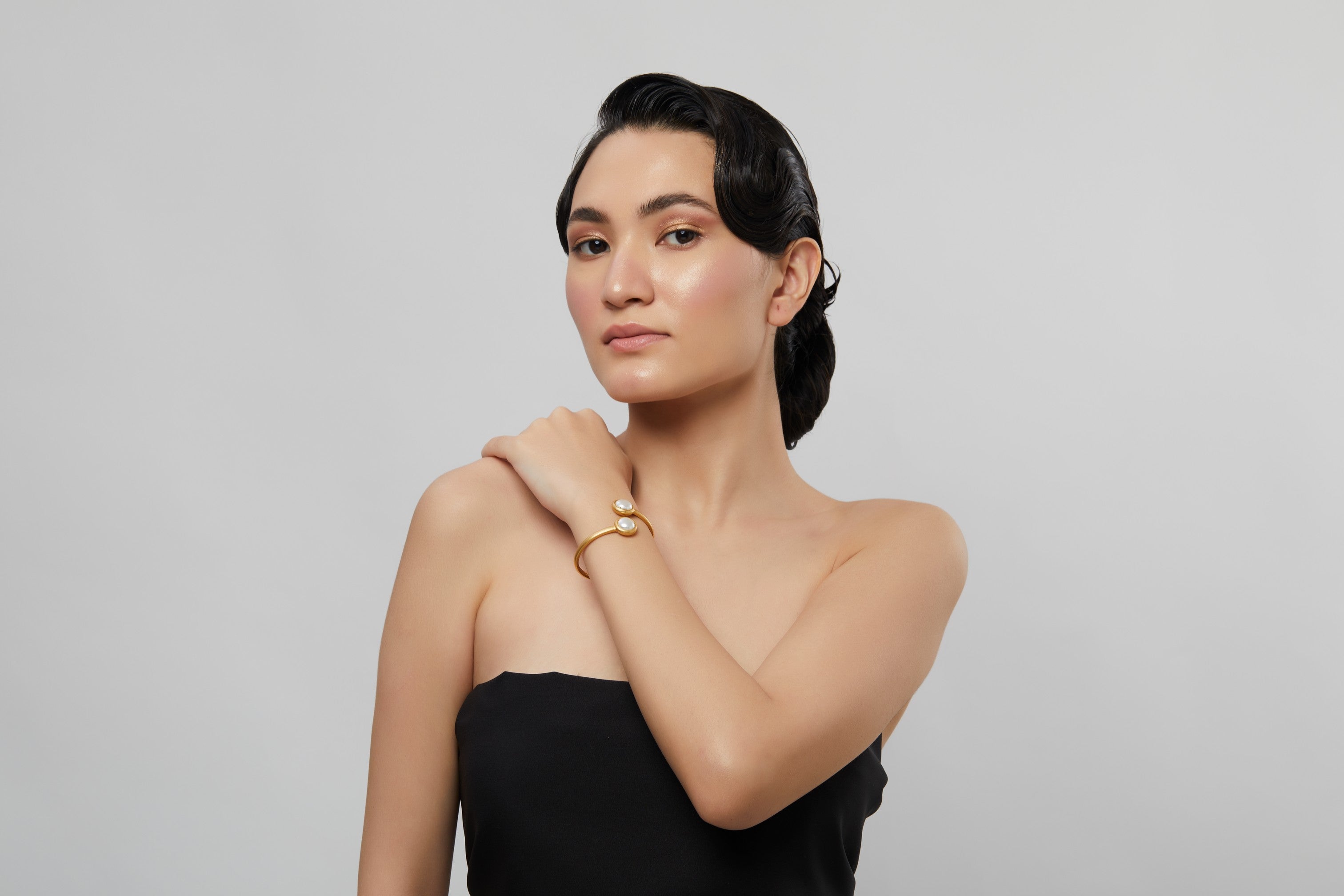 Baroque Pearl Hancuff/Bracelet