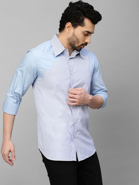 Blue striped shirt with light blue sleeves and lapels feature