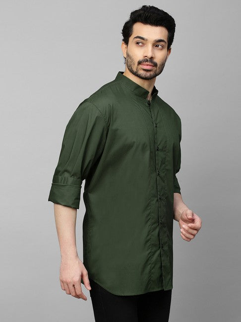 Military green shirt with chinese collar and grey zipper feature at the back