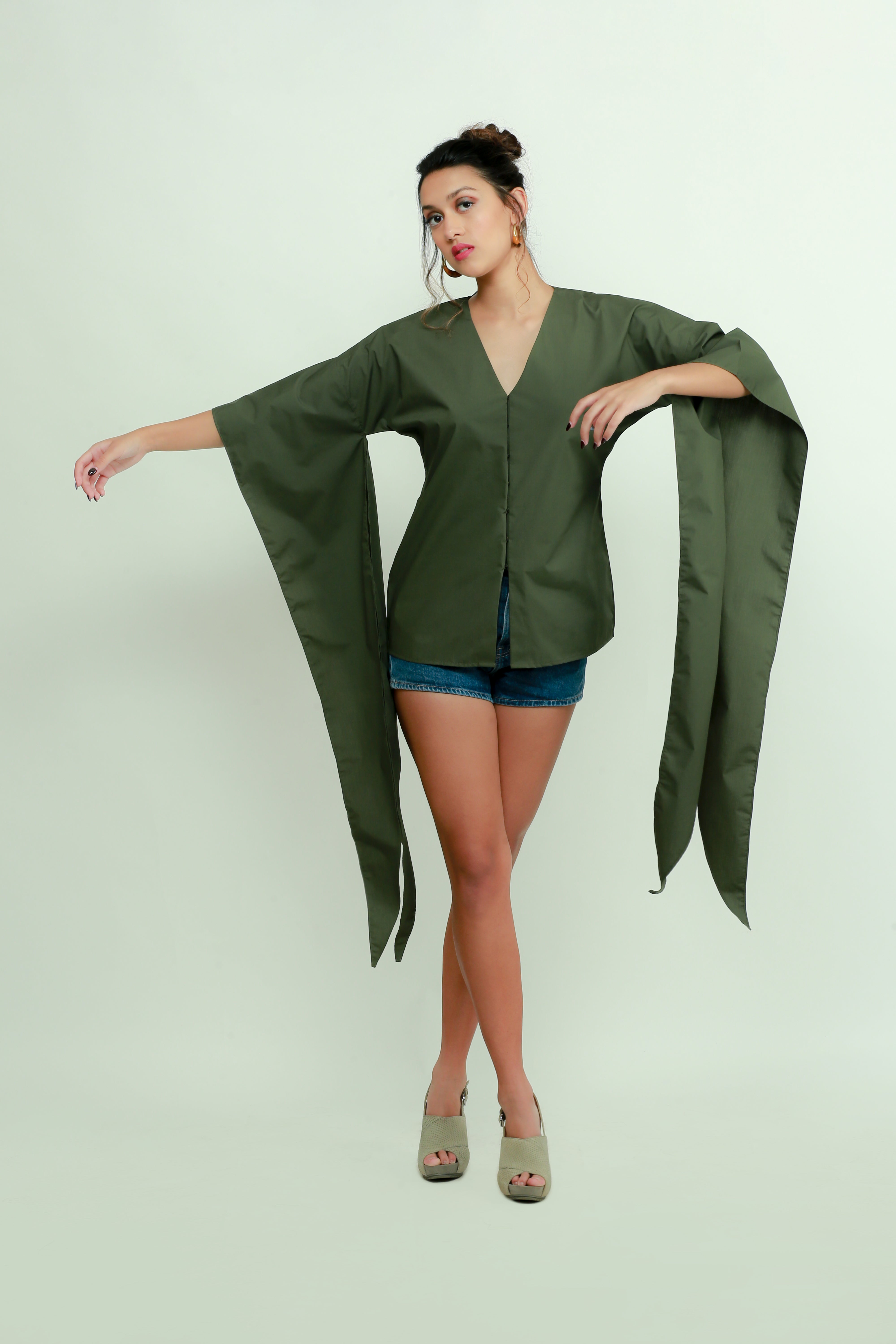 Military green raglan tie-up sleeves top