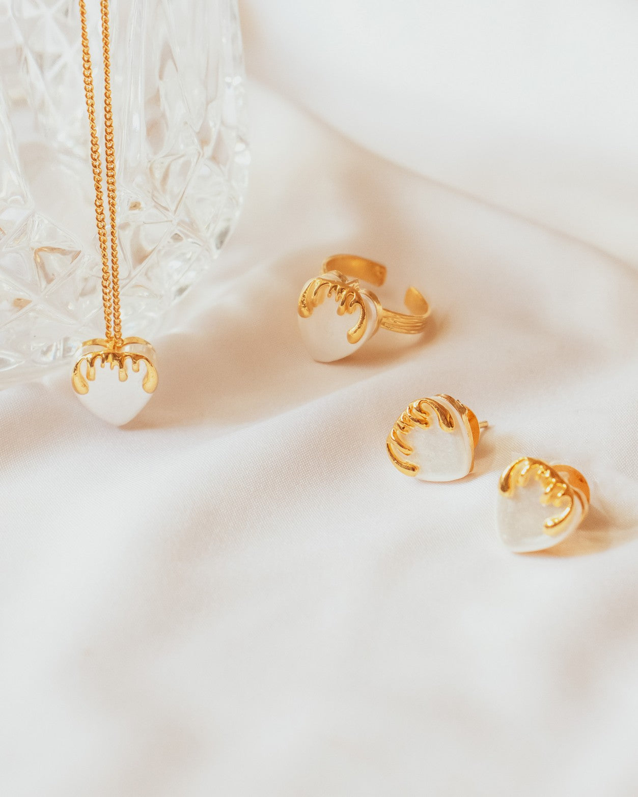 Melting Heart Neckchain- Gold