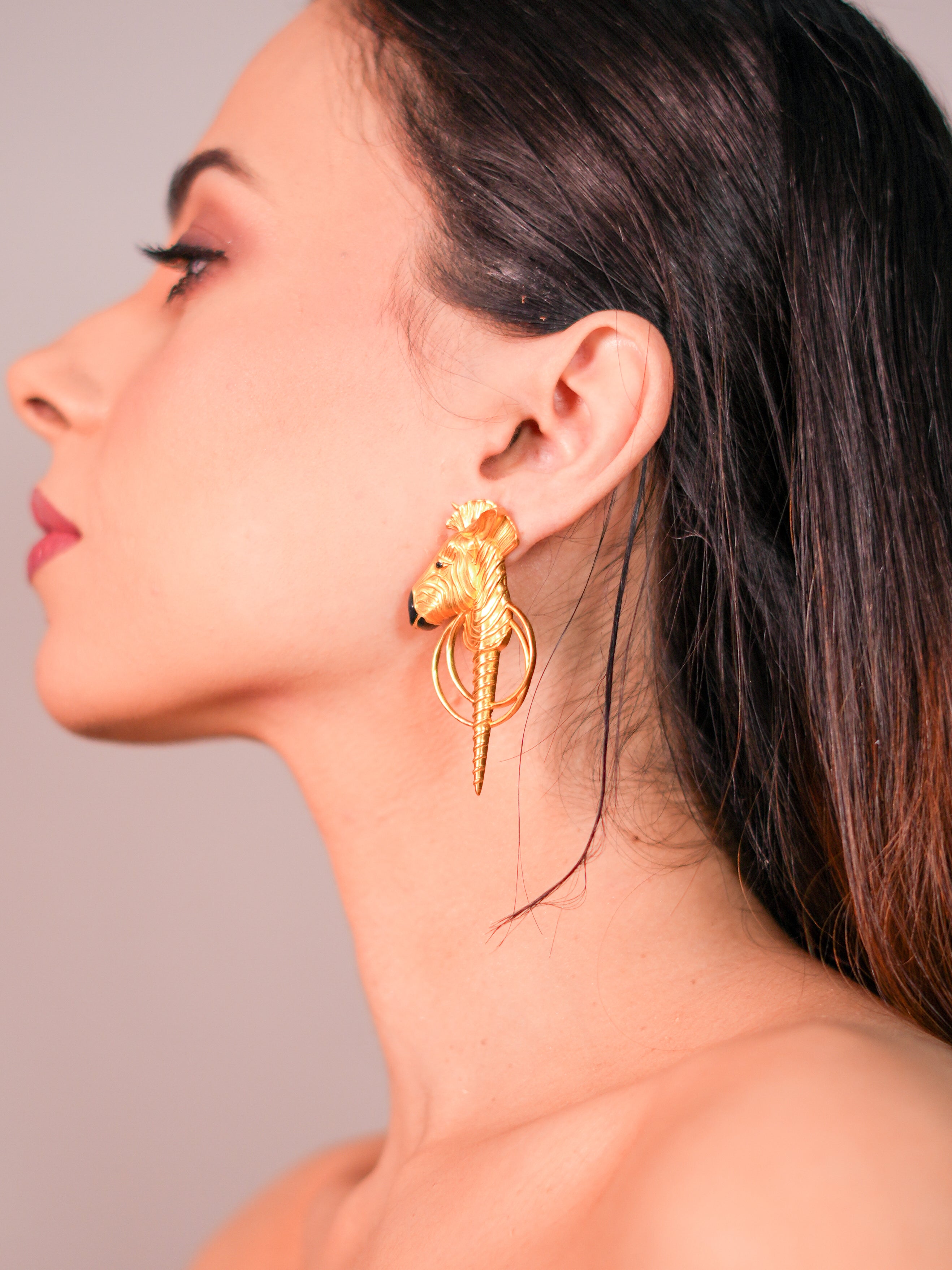 Zora Studs