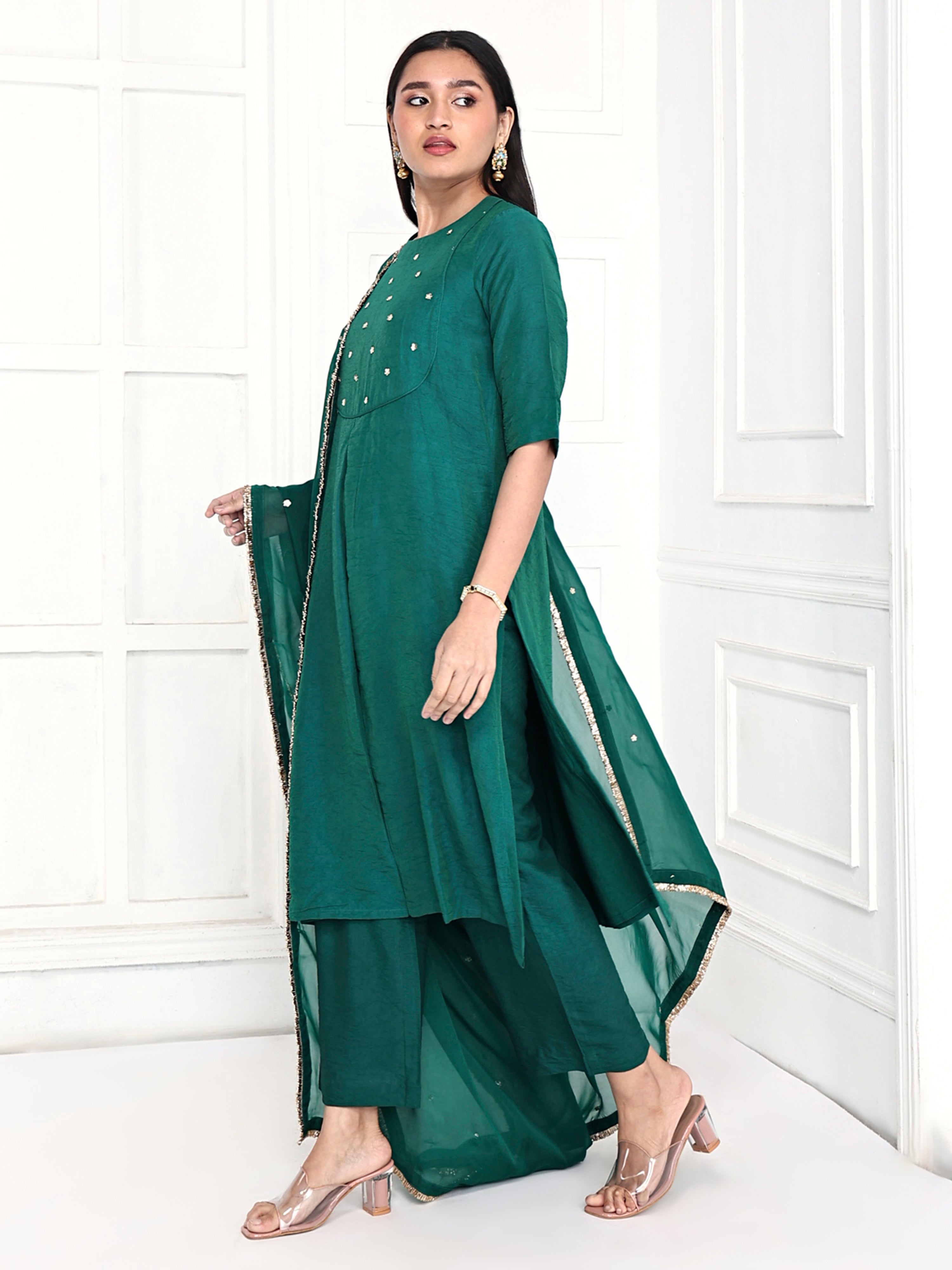 Straight tunic paired with pants and dupatta