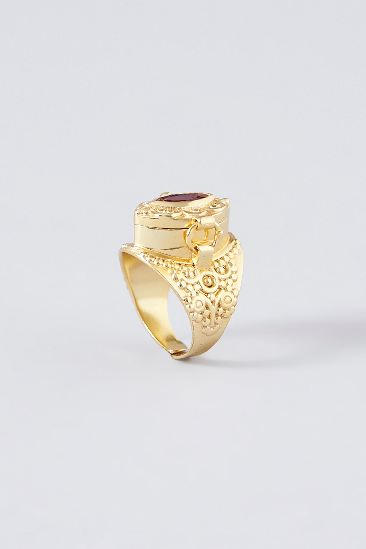 Garnet Poison ring