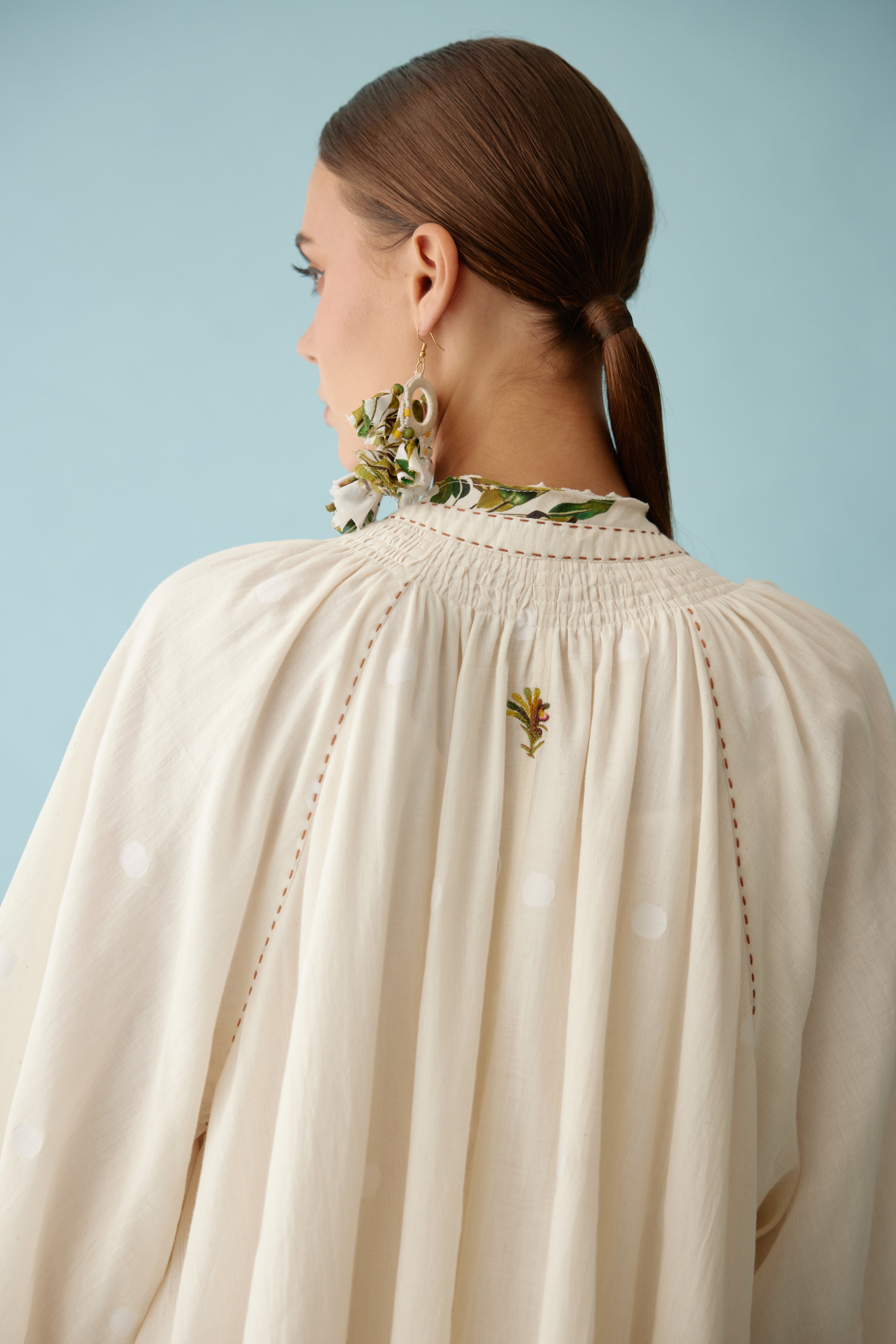 Cream handwoven jamdani cotton bubble sleeves overgarment