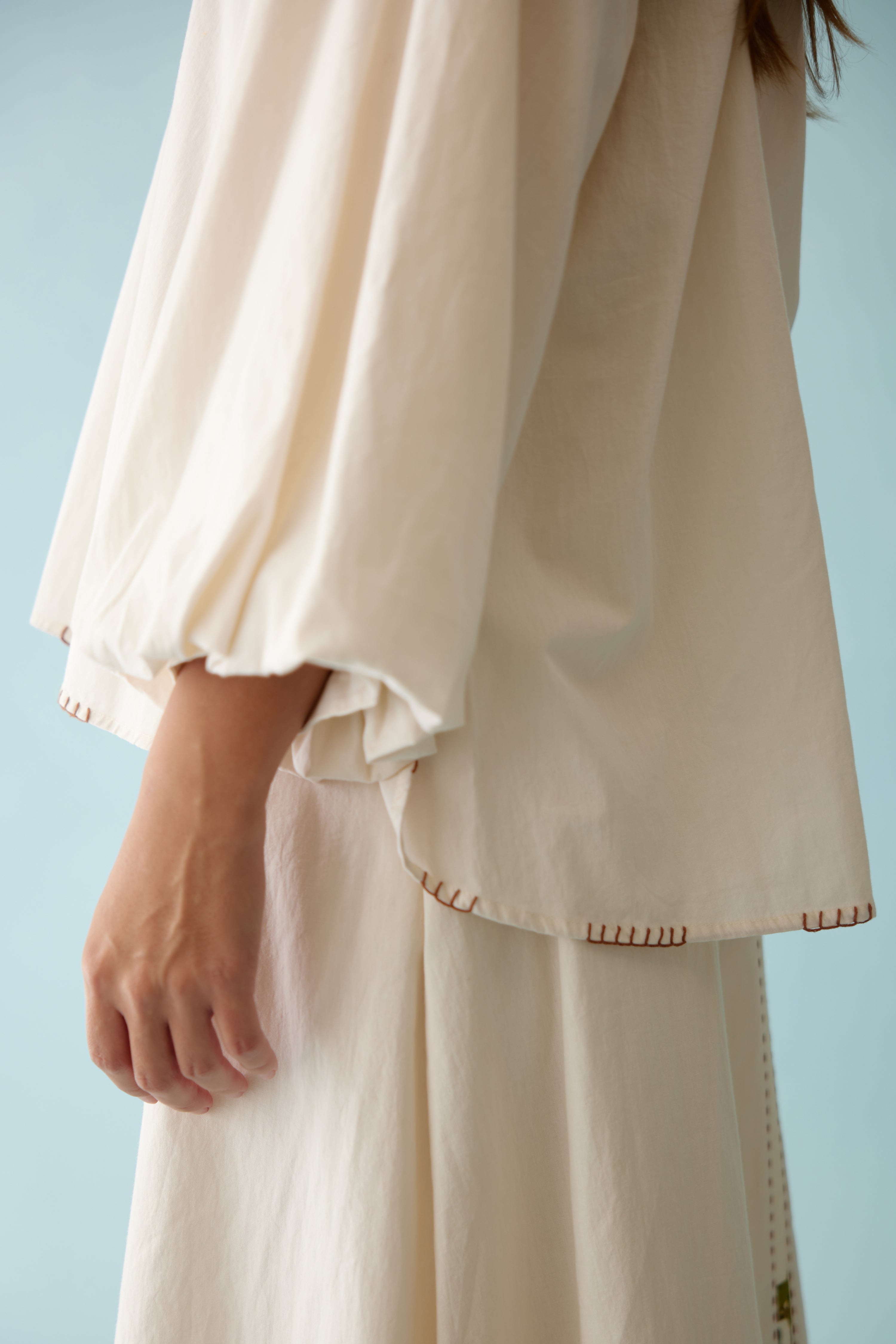 Cream raglan sleeves shirt