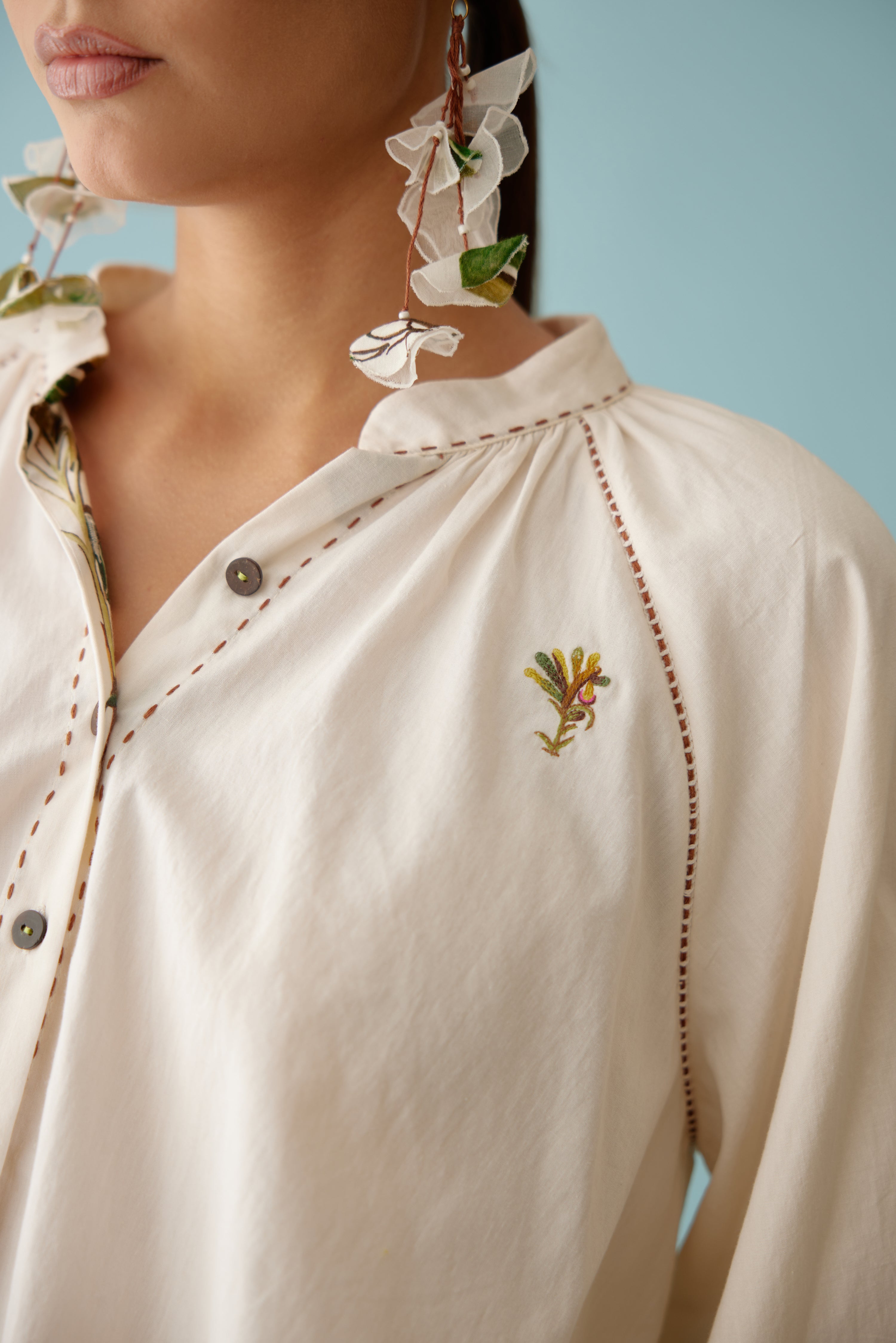 Cream raglan sleeves shirt