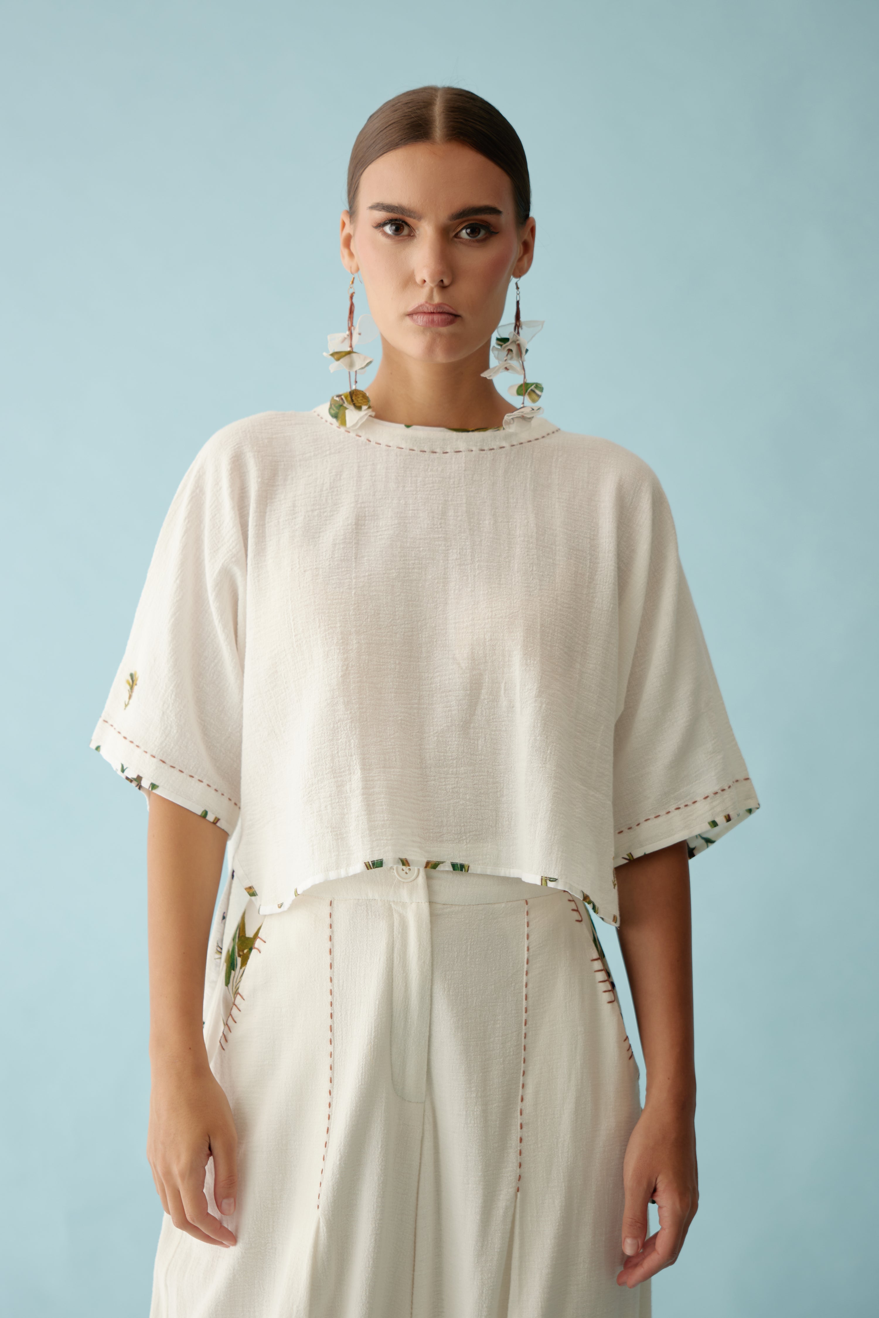 Off-white hi-low crop top