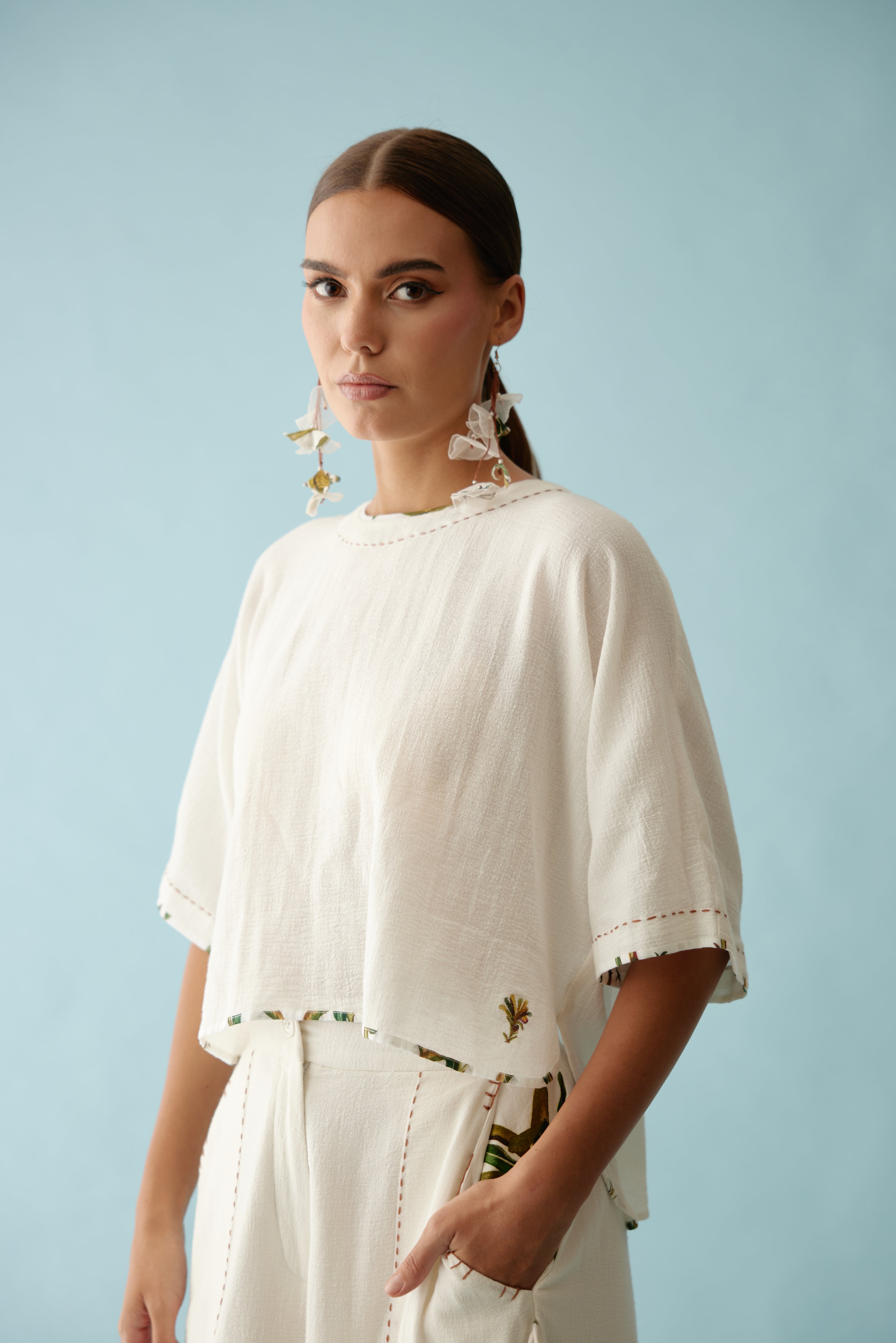 Off-white hi-low crop top