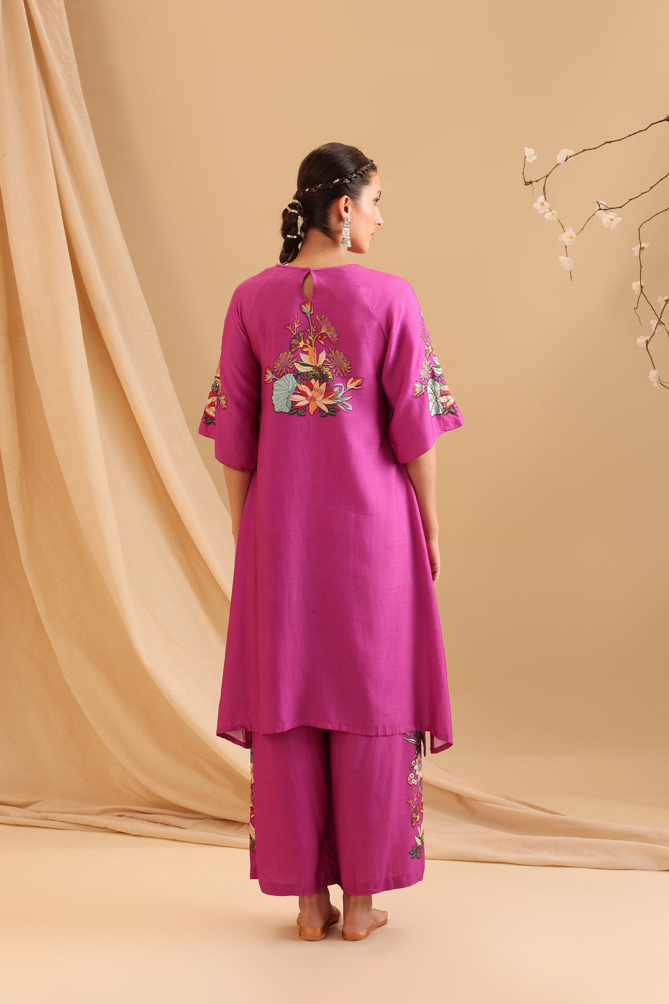 Aarani embroidered Kurta set