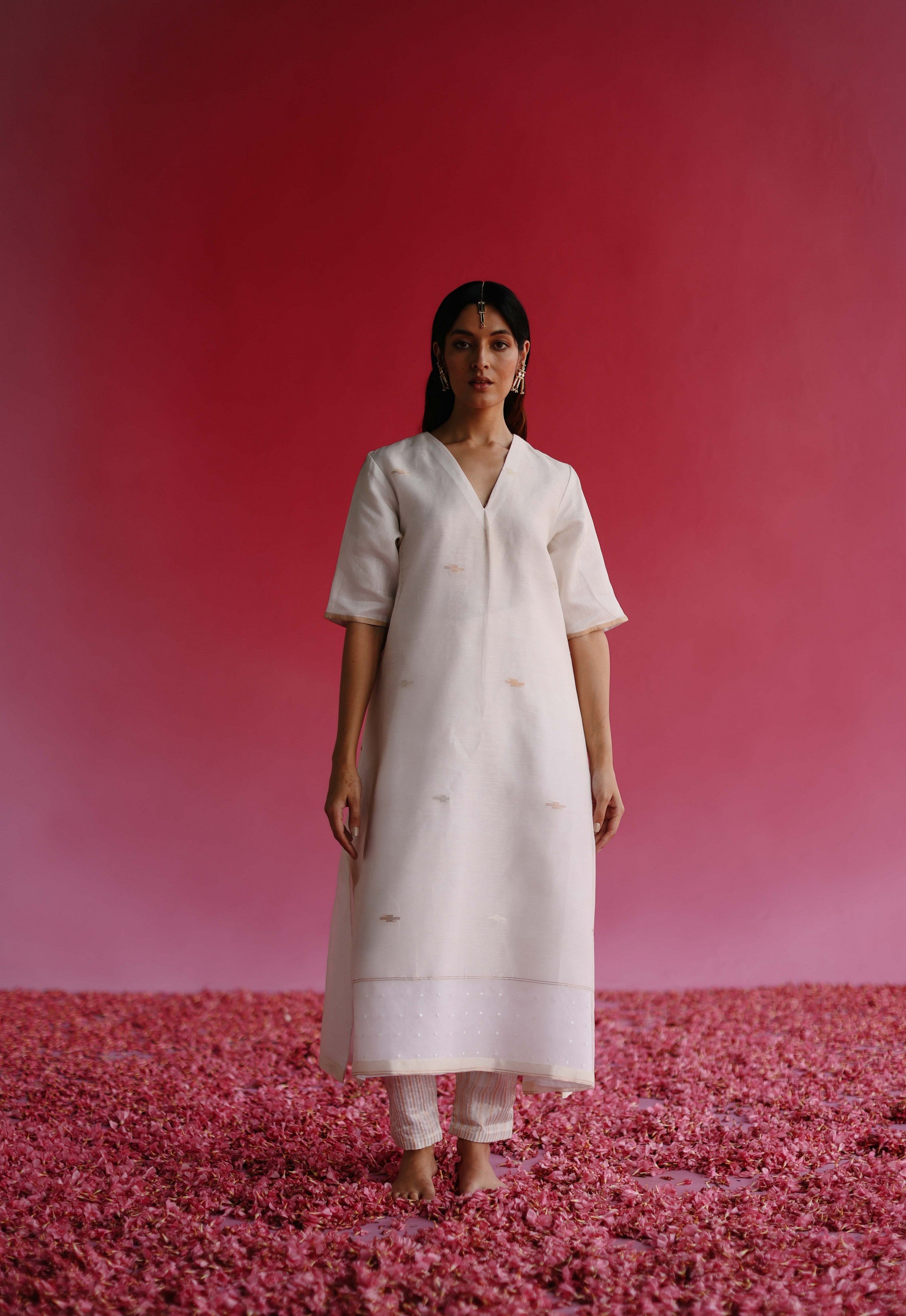 Mogra : Scent of serenity (Off white)