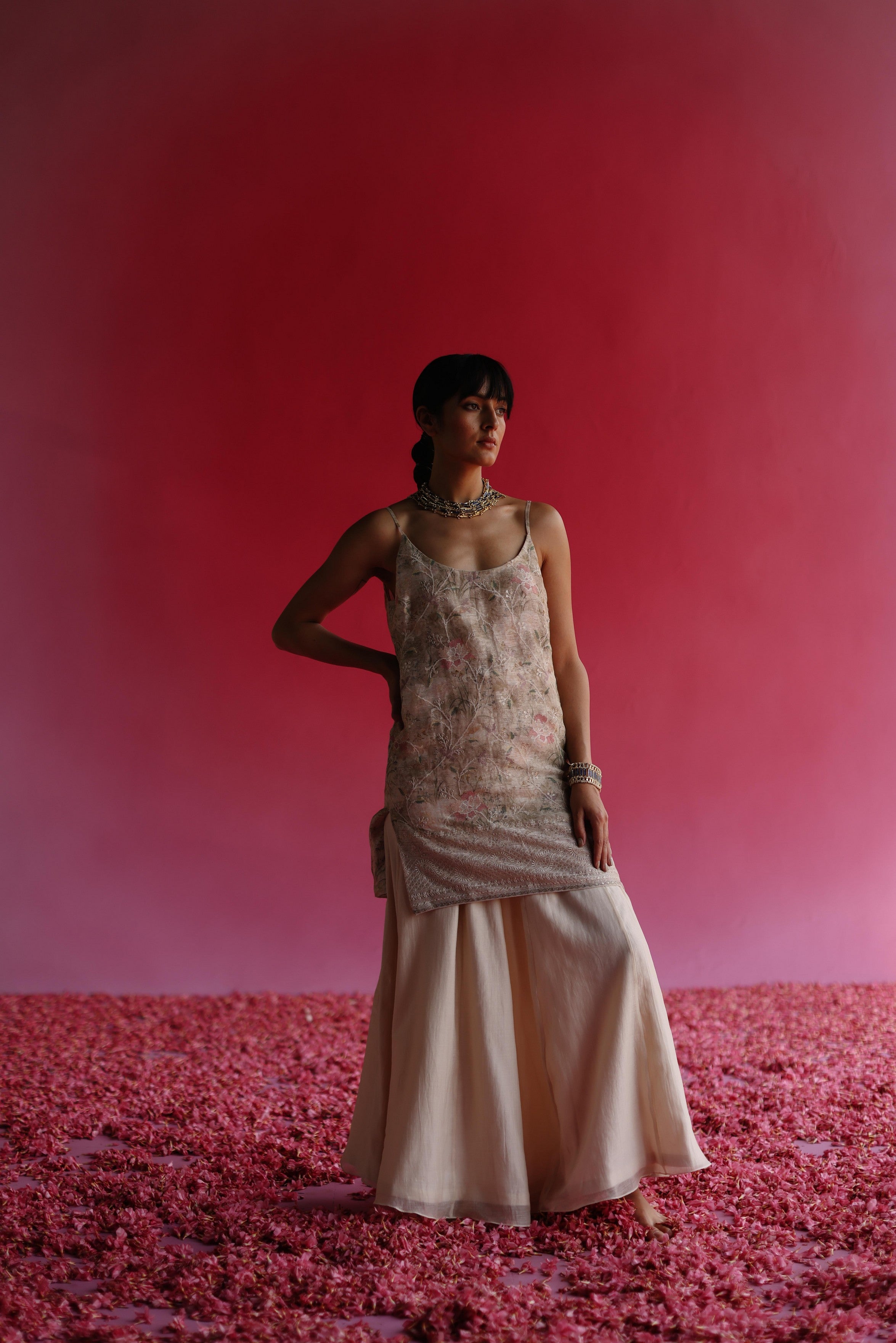 Kaner : The evergreen blossom (White)