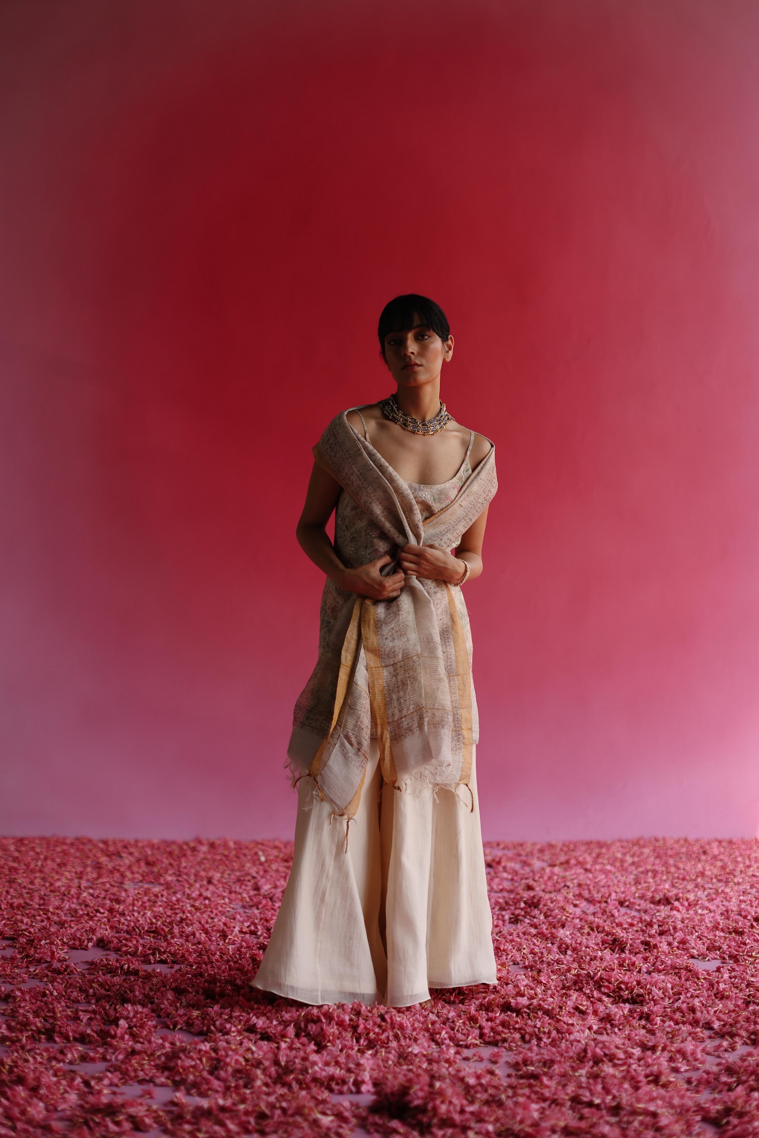 Kaner : The evergreen blossom (White)