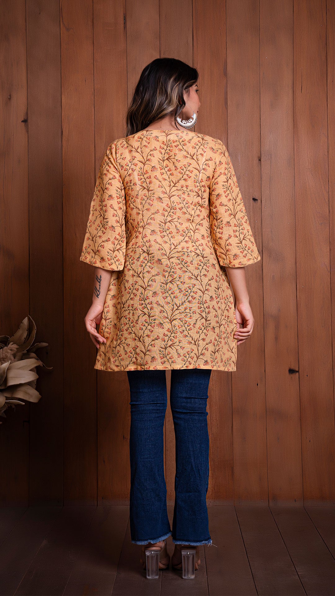 MUSTARD FLORAL JAAL LINEN SHORT TOP