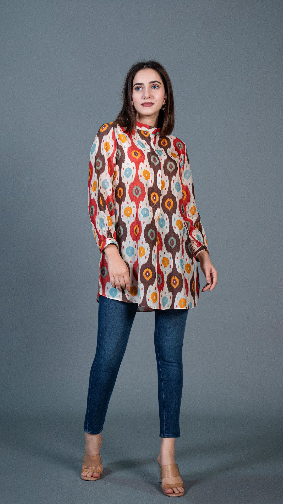OFF WHITE IKKAT PRINT SHORT TOP IN COTTON SILK