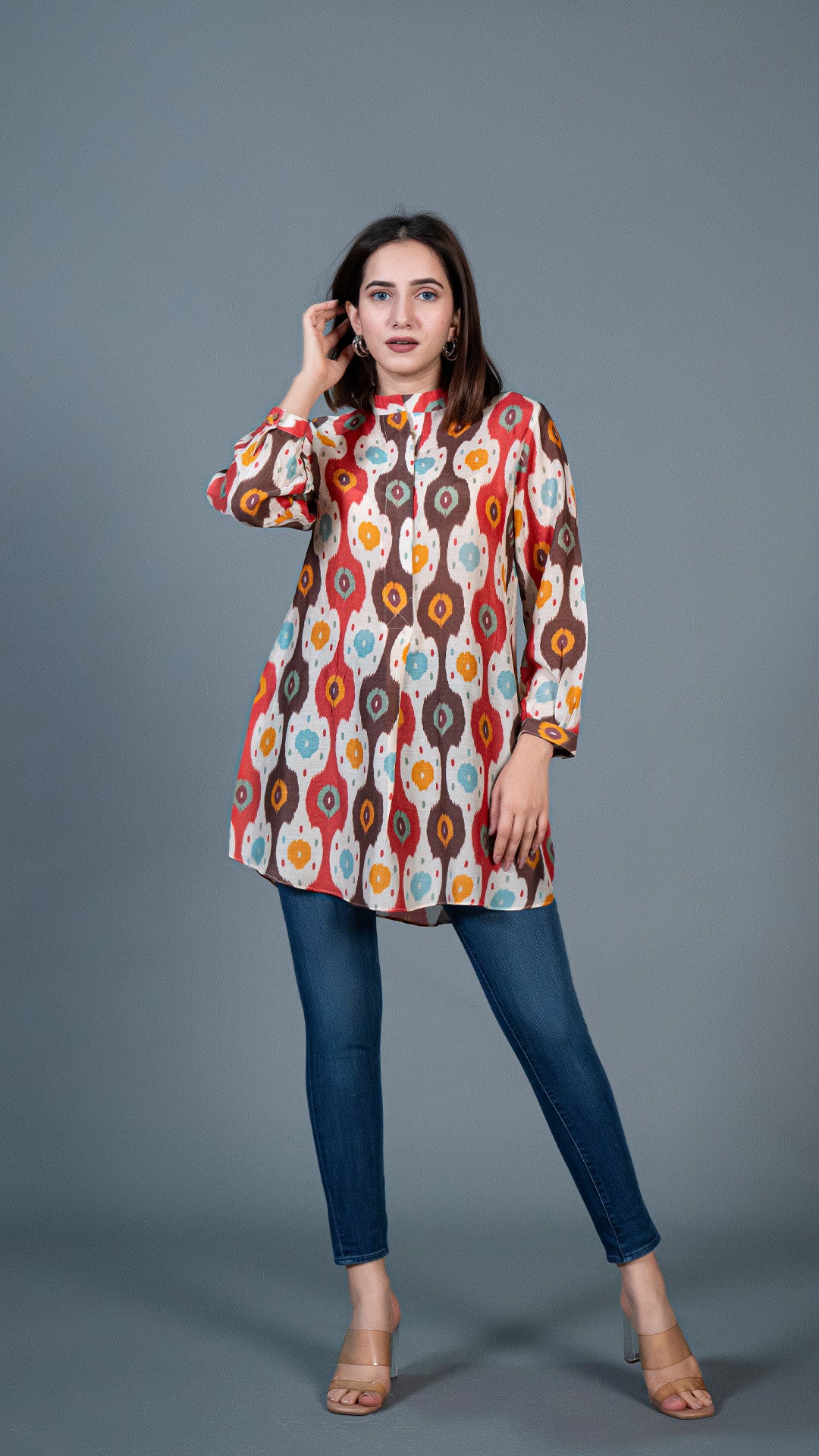 OFF WHITE IKKAT PRINT SHORT TOP IN COTTON SILK