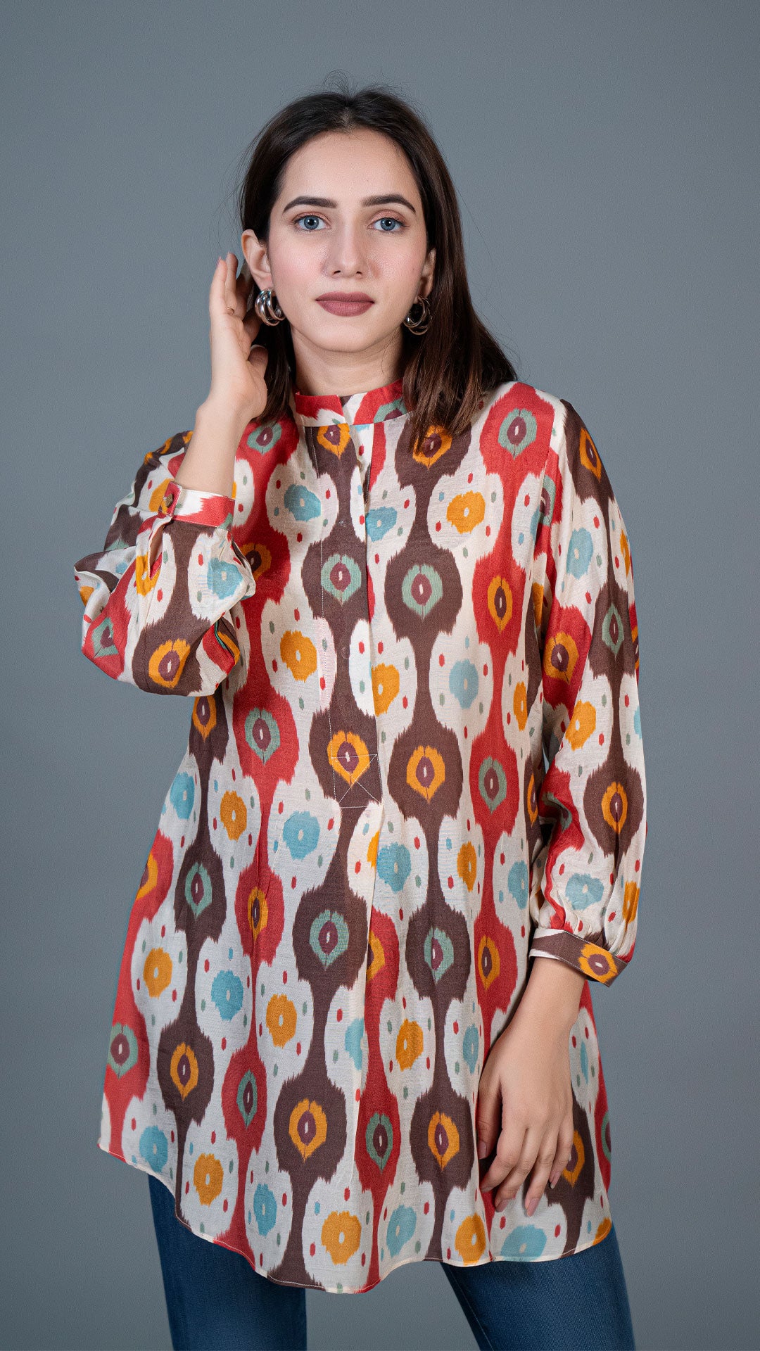 OFF WHITE IKKAT PRINT SHORT TOP IN COTTON SILK