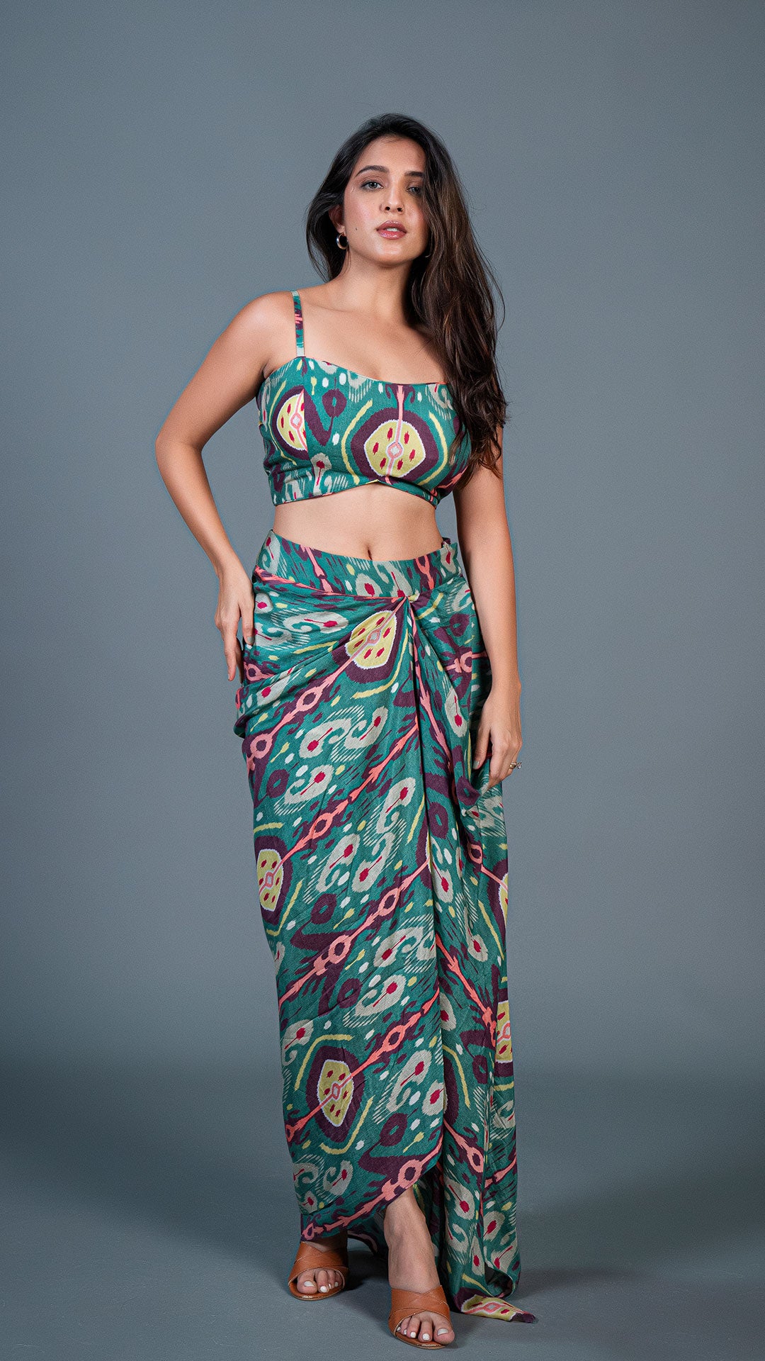 GREEN IKKAT PRINT DRAPE SKIRT SET IN COTTON SILK
