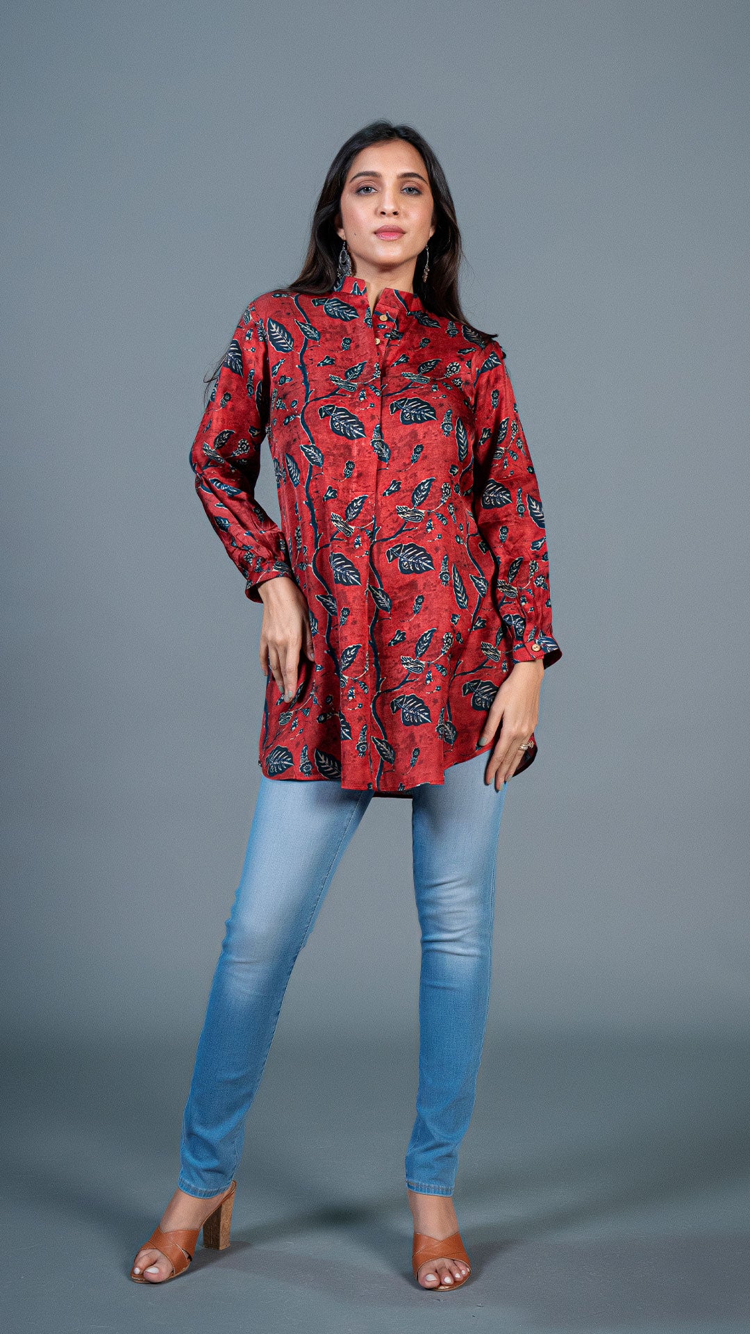 DEEP RED FLORAL PRINT SHORT TOP IN MODAL SATIN SILK