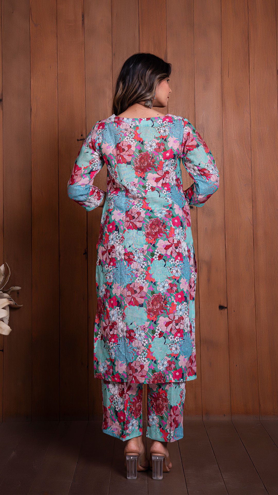 FLORAL ILLUSION PURE LINEN KURTA - GREEN/MULTI