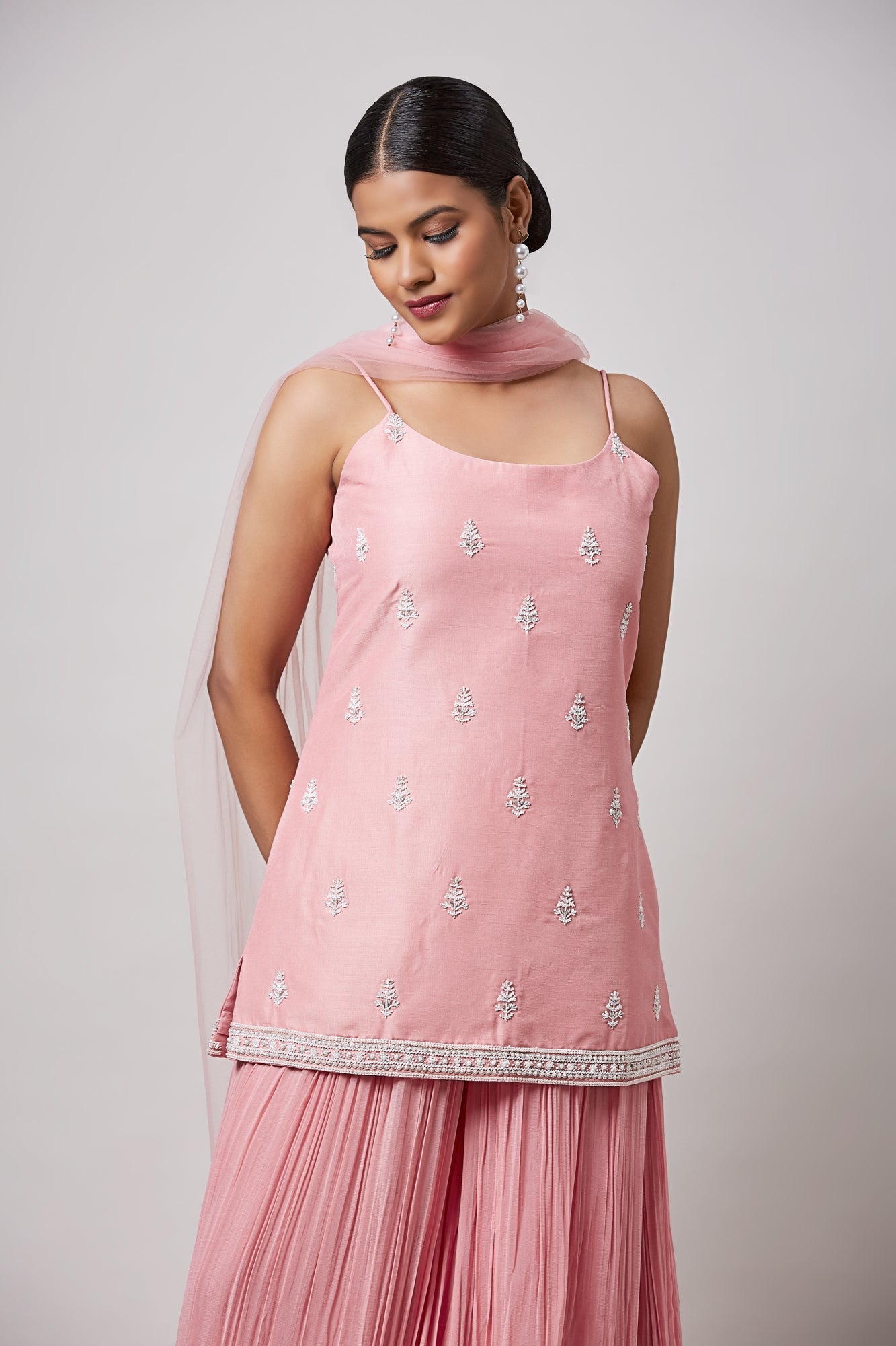 NYRA SHARARA SET