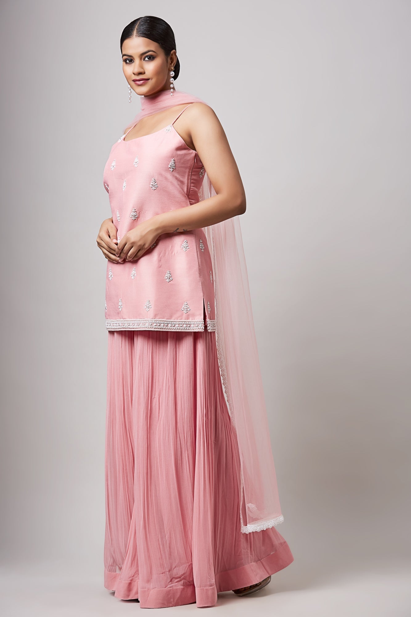 NYRA SHARARA SET