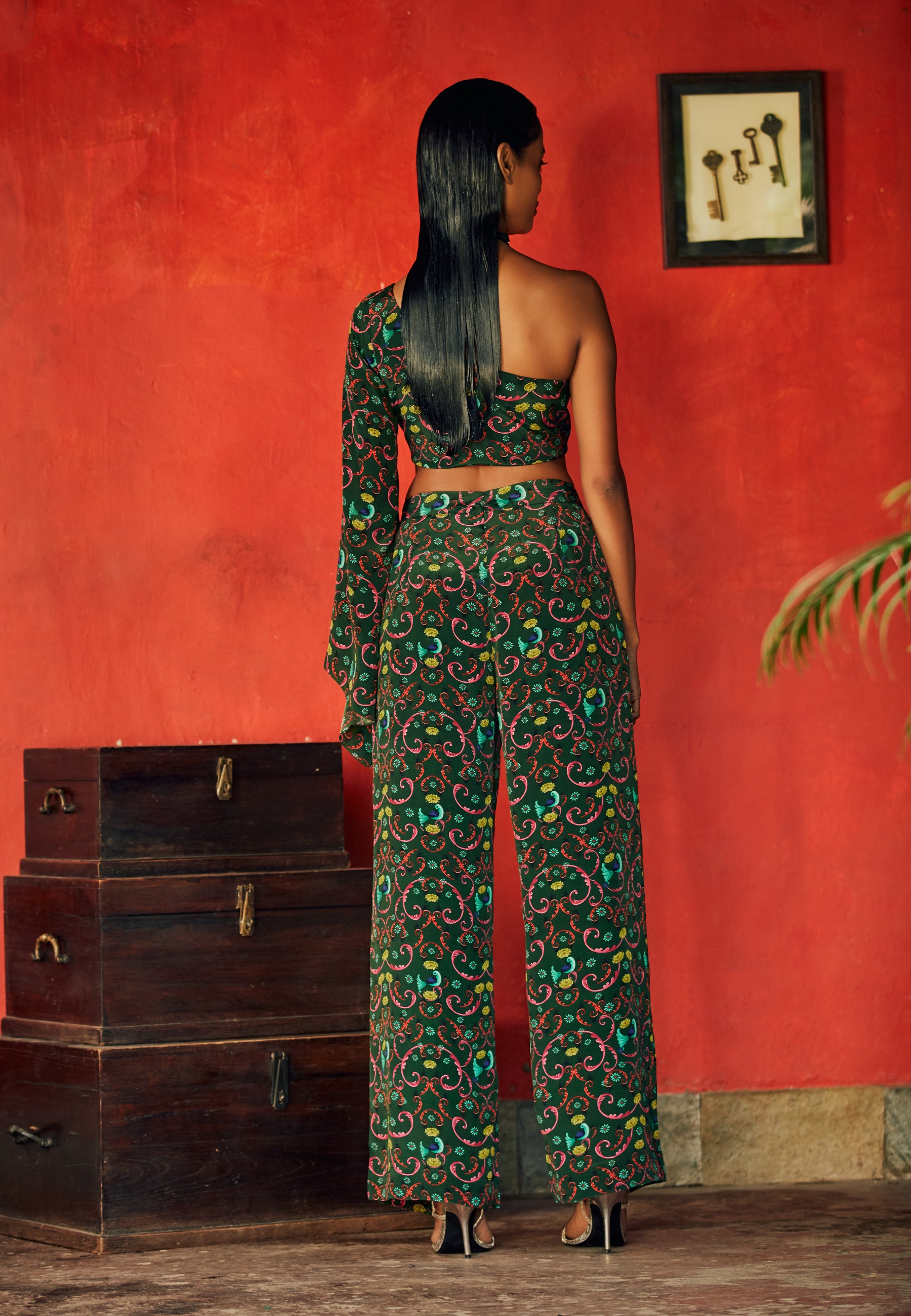 top with pleat pant