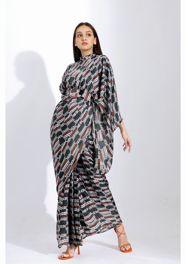 PRE-STITCHED SAREE WITH A COLLAR