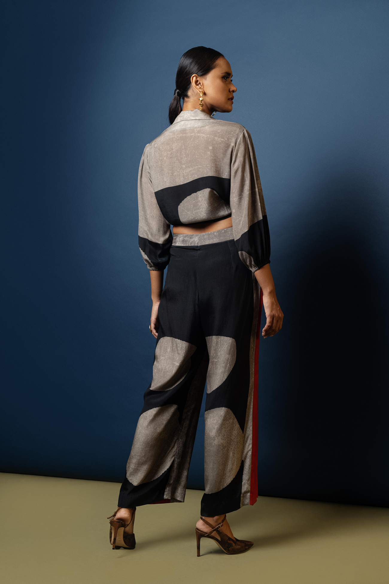 tie up shirt top
