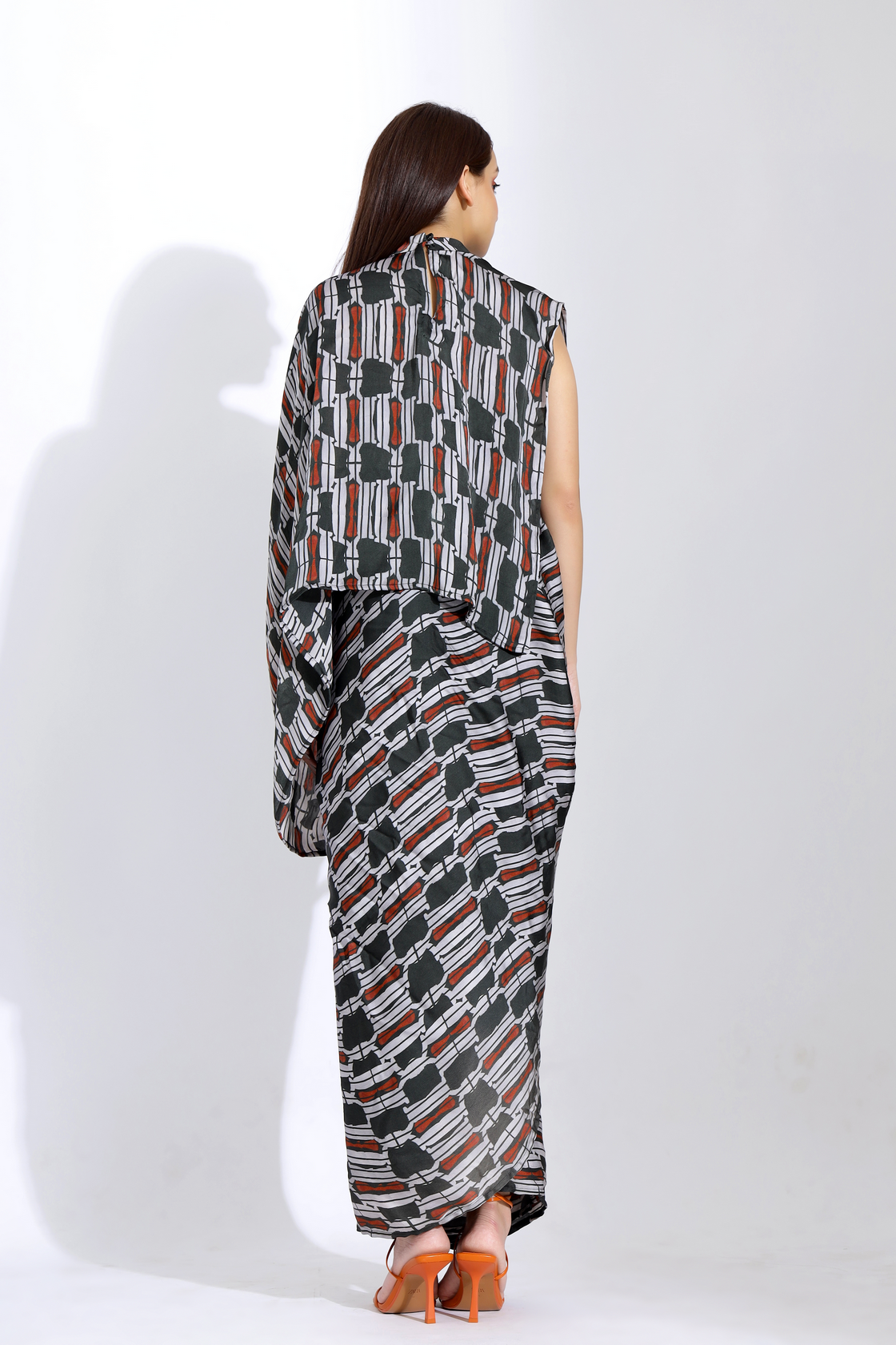 PRE-STITCHED SAREE WITH A COLLAR
