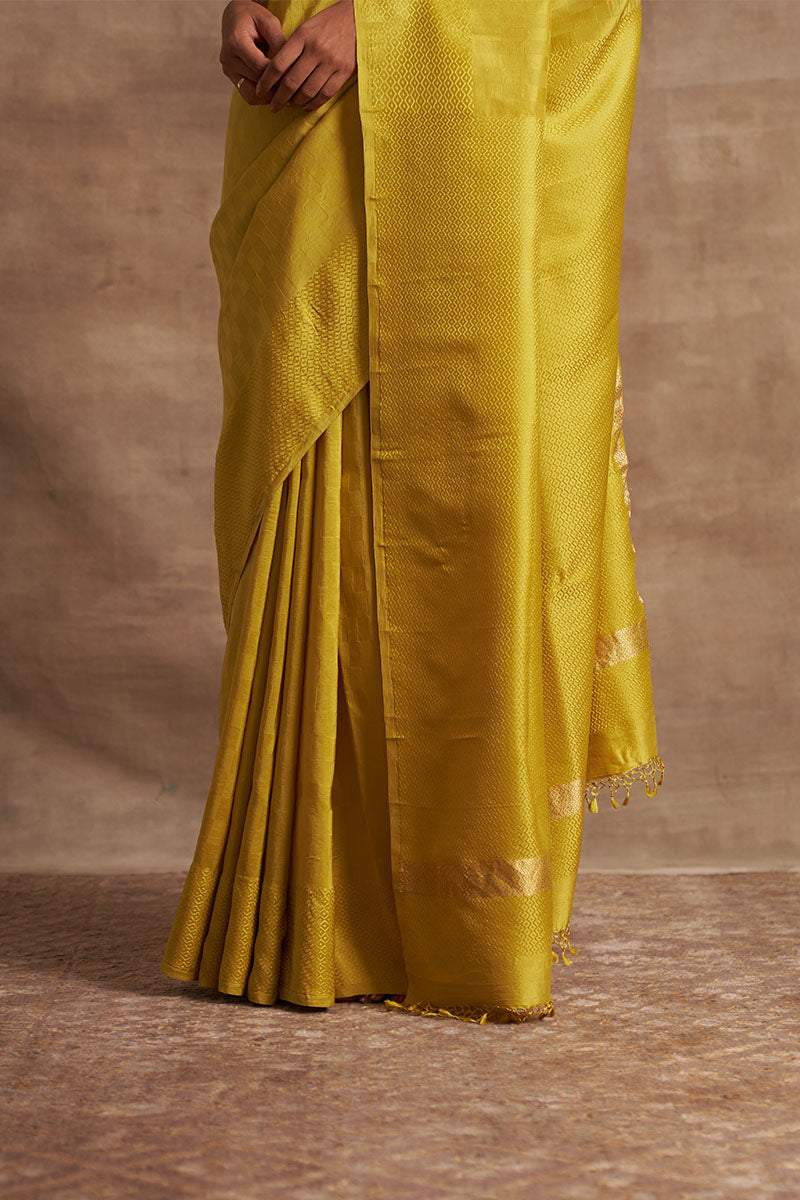 Geometric Self Zari Pure Silk saree
